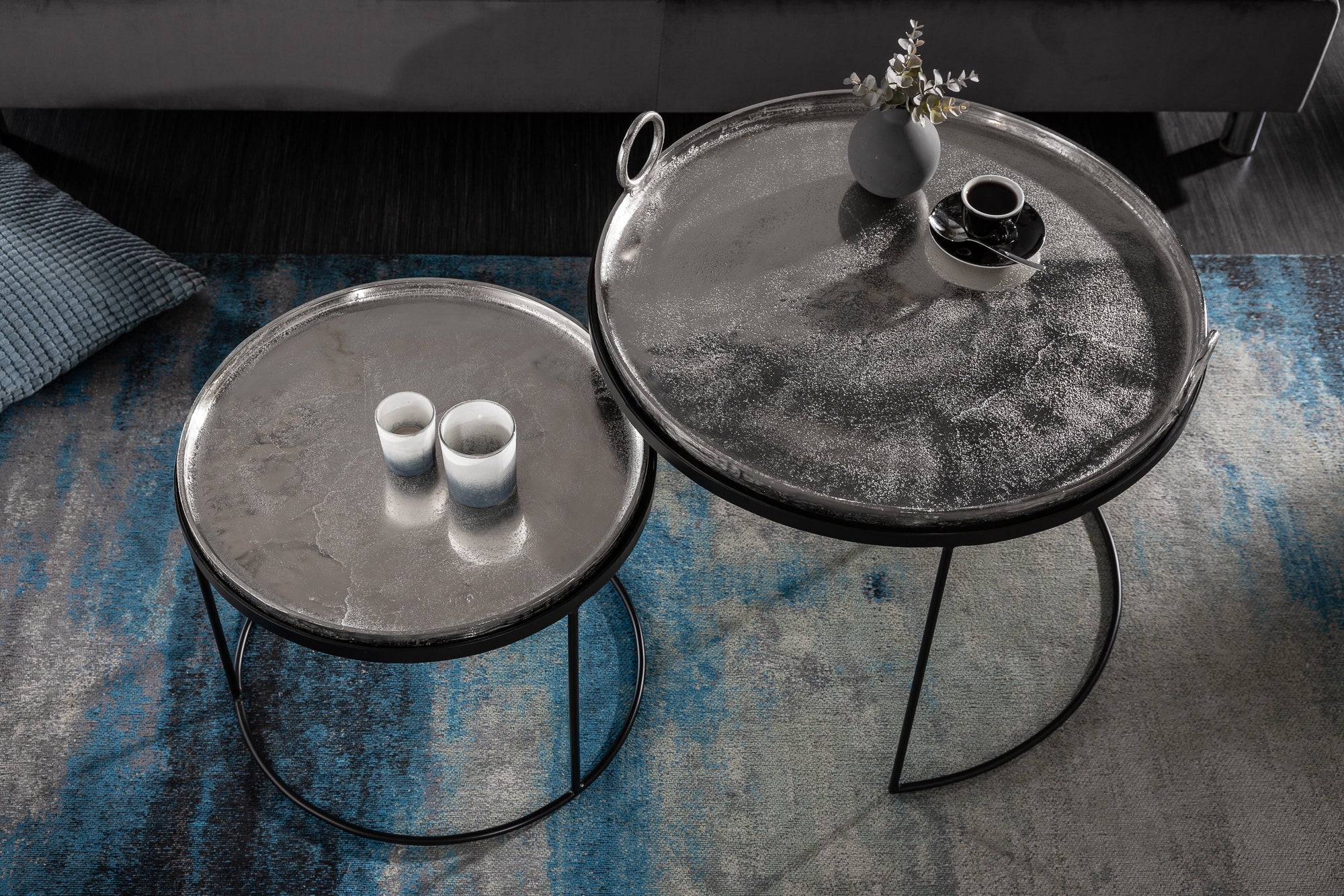 Lote de 2 mesas auxiliares ELEMENTS redondas de 65cm con tapa de metal negro plateado