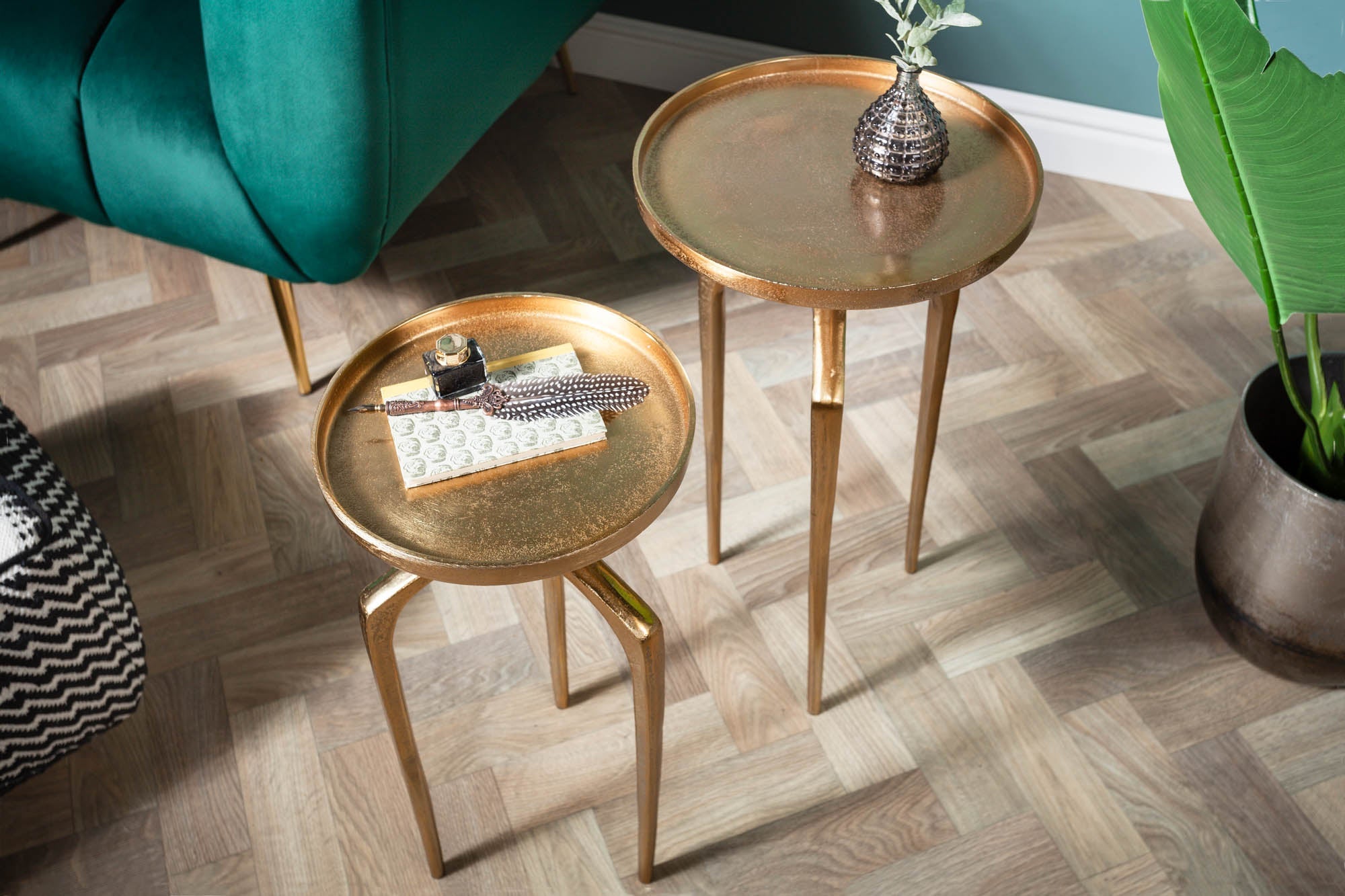 lote-de-2-mesas-dappoint-abstracto-60cm-metal-oro-redondo-diseño-shabby-chic_40357 (inv)