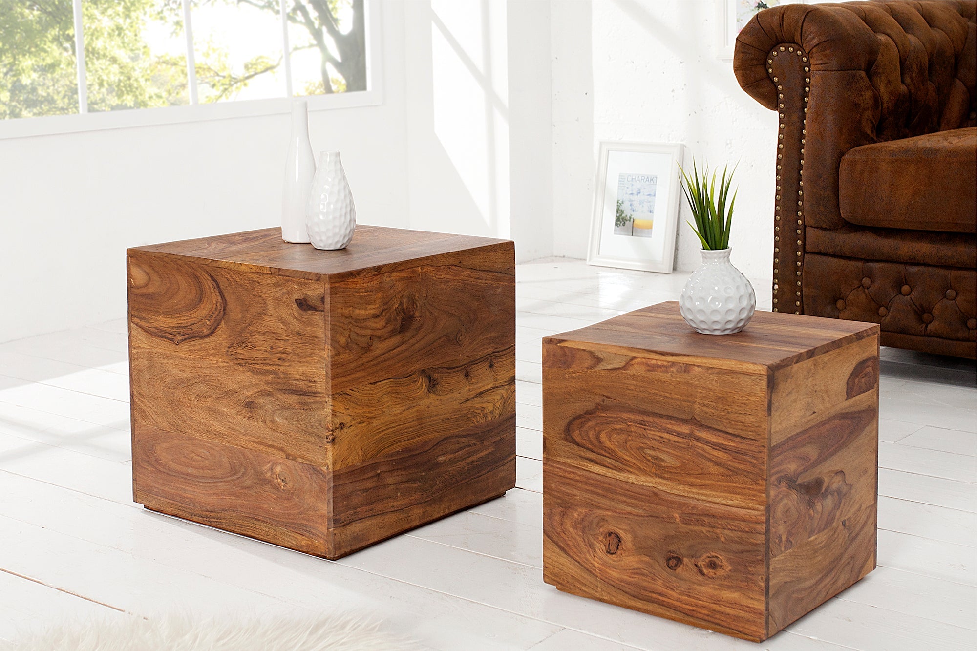 lote-de-2-mesas-cubo-makassar-40cm-masa-madera-de-sheesham-marrón-piedra-acabada_37290 (inv)