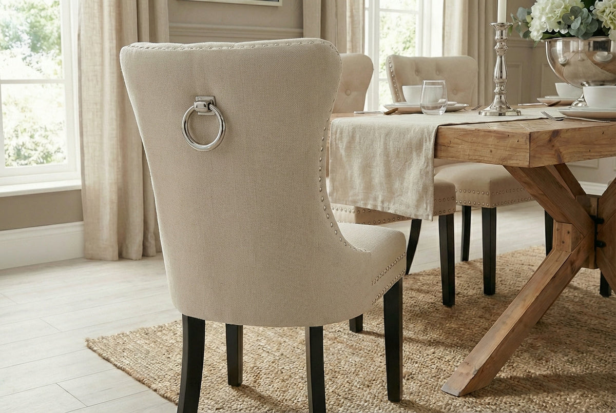 Lot de 2x Chaise Chesterfield CASTLE beige lin bois massif rivets décoratifs avec poignée de confort