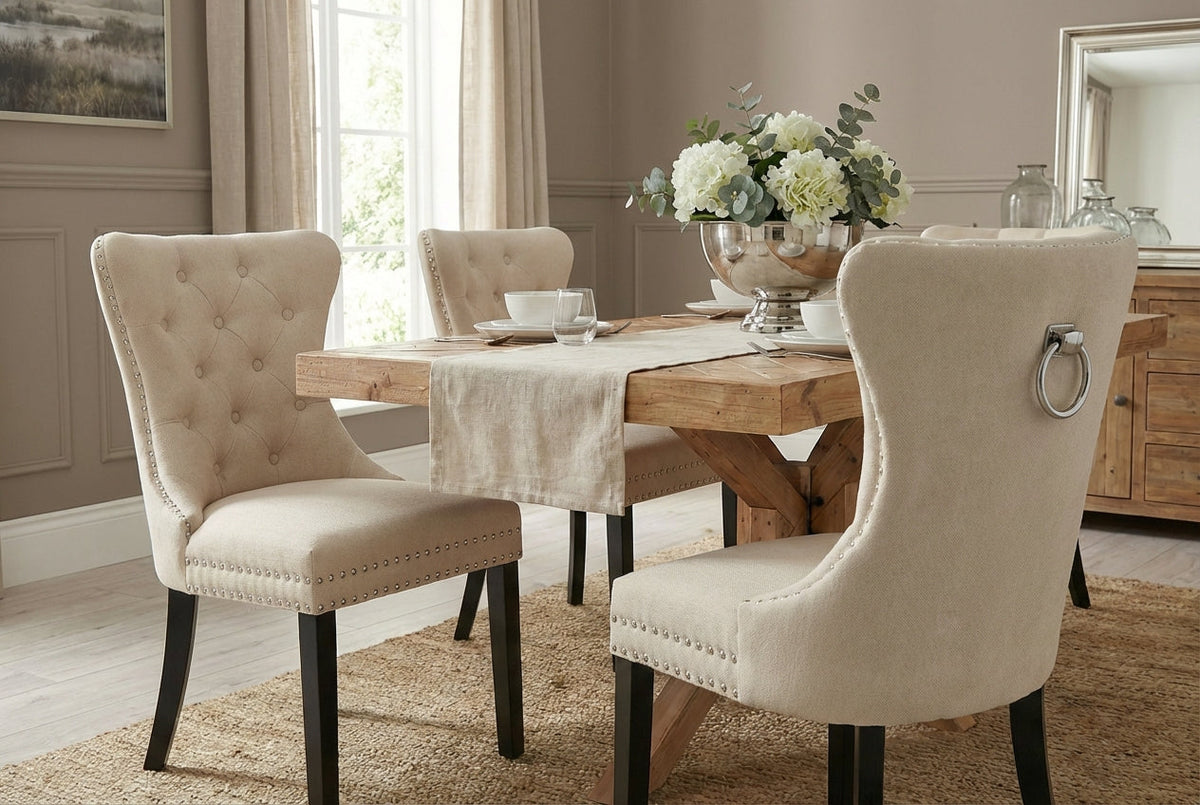 Lot de 2x Chaise Chesterfield CASTLE beige lin bois massif rivets décoratifs avec poignée de confort