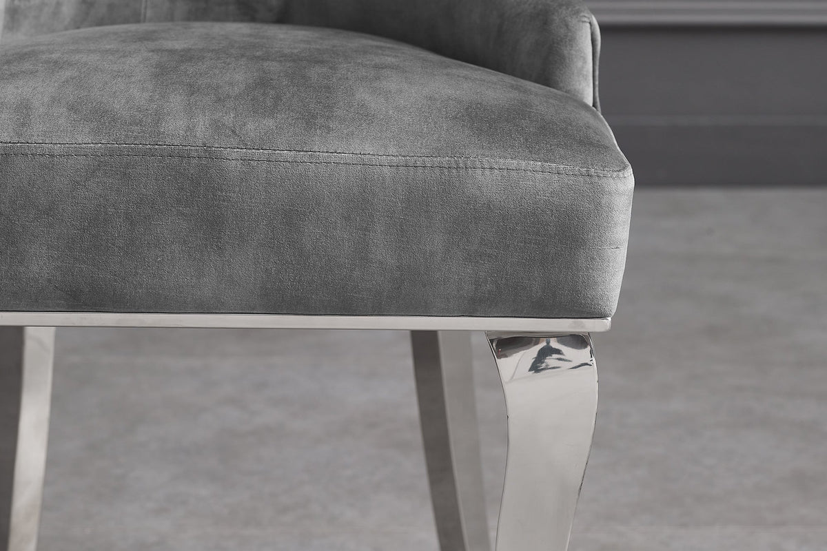 Lot de 2x Chaise MODERN BAROCK DELUXE gris velours argent pieds en acier inoxydable avec tête de lion