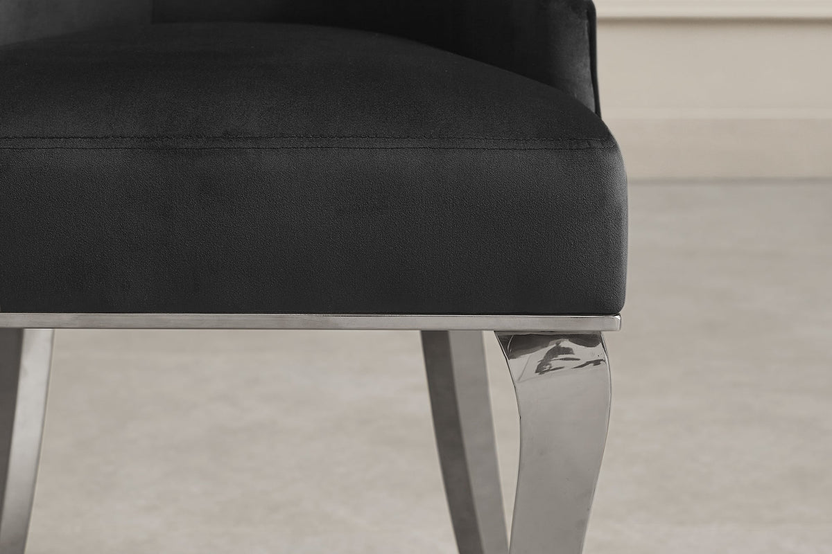 Lot de 2x Chaise MODERN BAROCK DELUXE noir velours argenté pieds en acier inoxydable avec tête de lion
