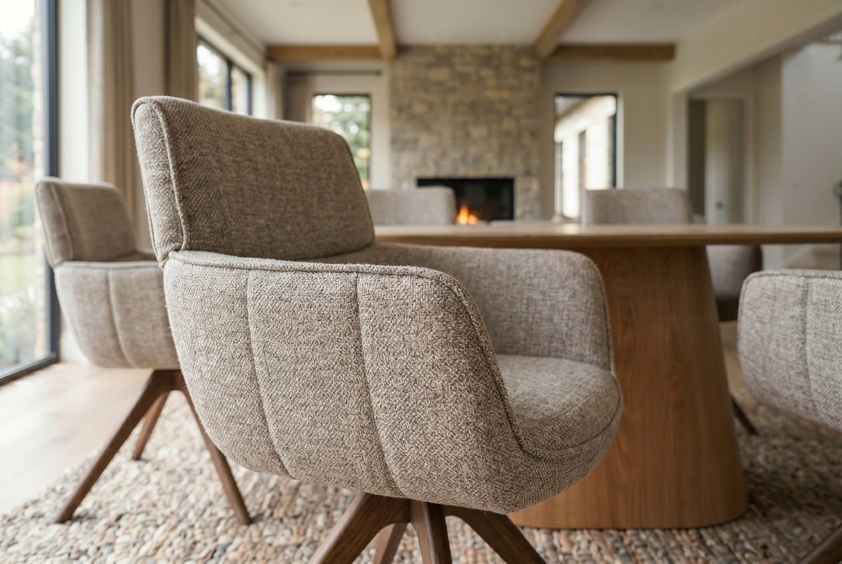 Lot de 2x Chaise pivotante UNIQUE taupe beige tissu structuré pieds en noyer avec accoudoir