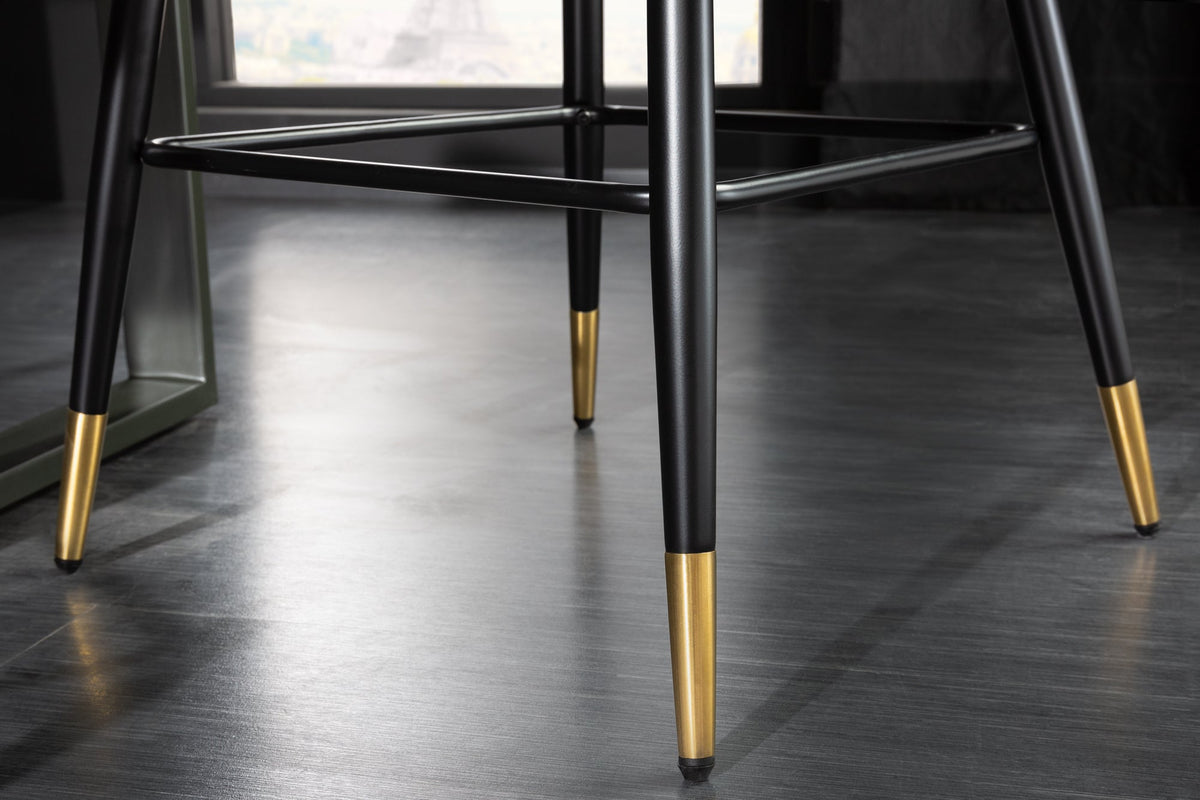 Lot de 2x Tabouret de bar design PARIS gris velours avec dossier métal noir or piqûres décoratives (réf. 41514)