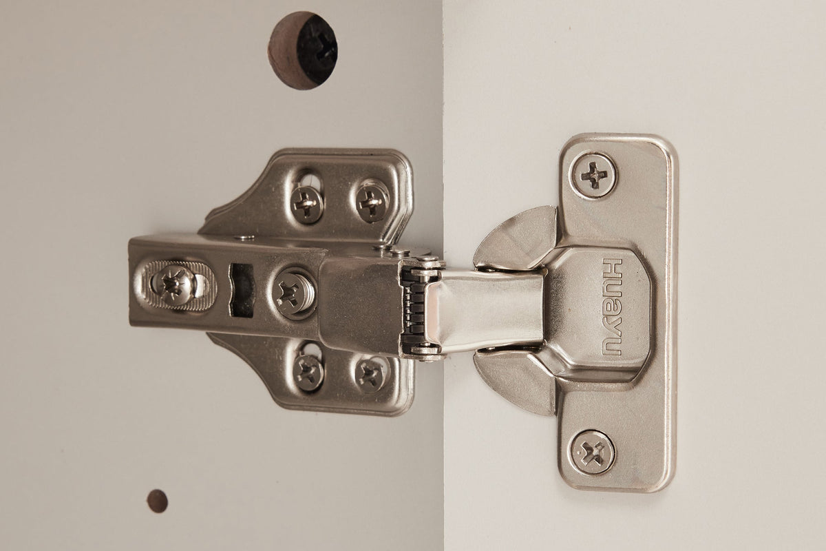 Meuble TV design SAVOY 150cm cachemire marbre blanc céramique avec rangements et façade 3D