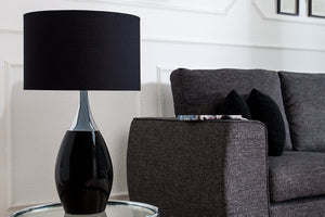 Moderne lampe de table CARLA 60cm noir argent avec abat-jour en lin.