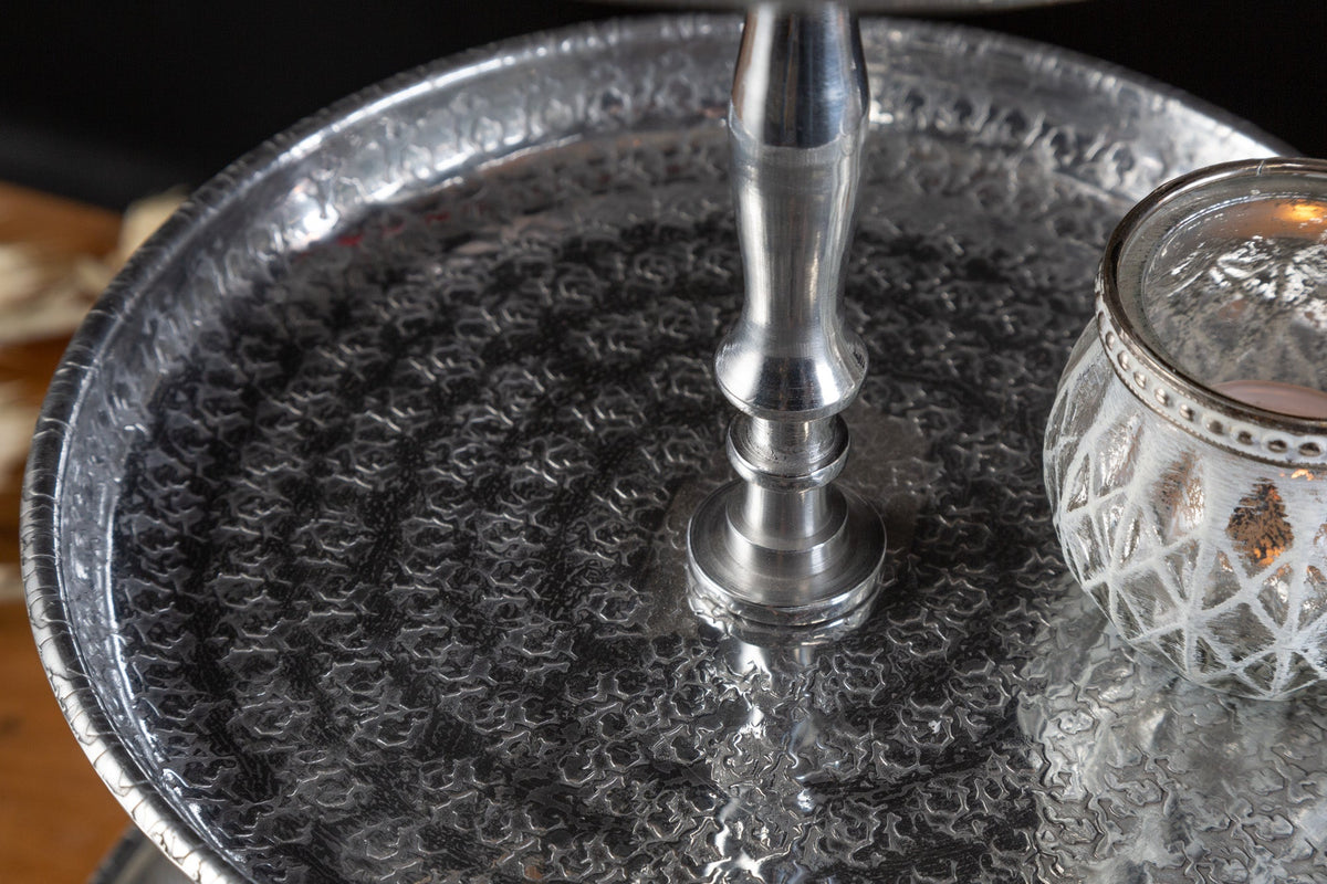 Présentoir à gâteaux design ORIENT 50cm argent finition marteau sauvage à trois niveaux