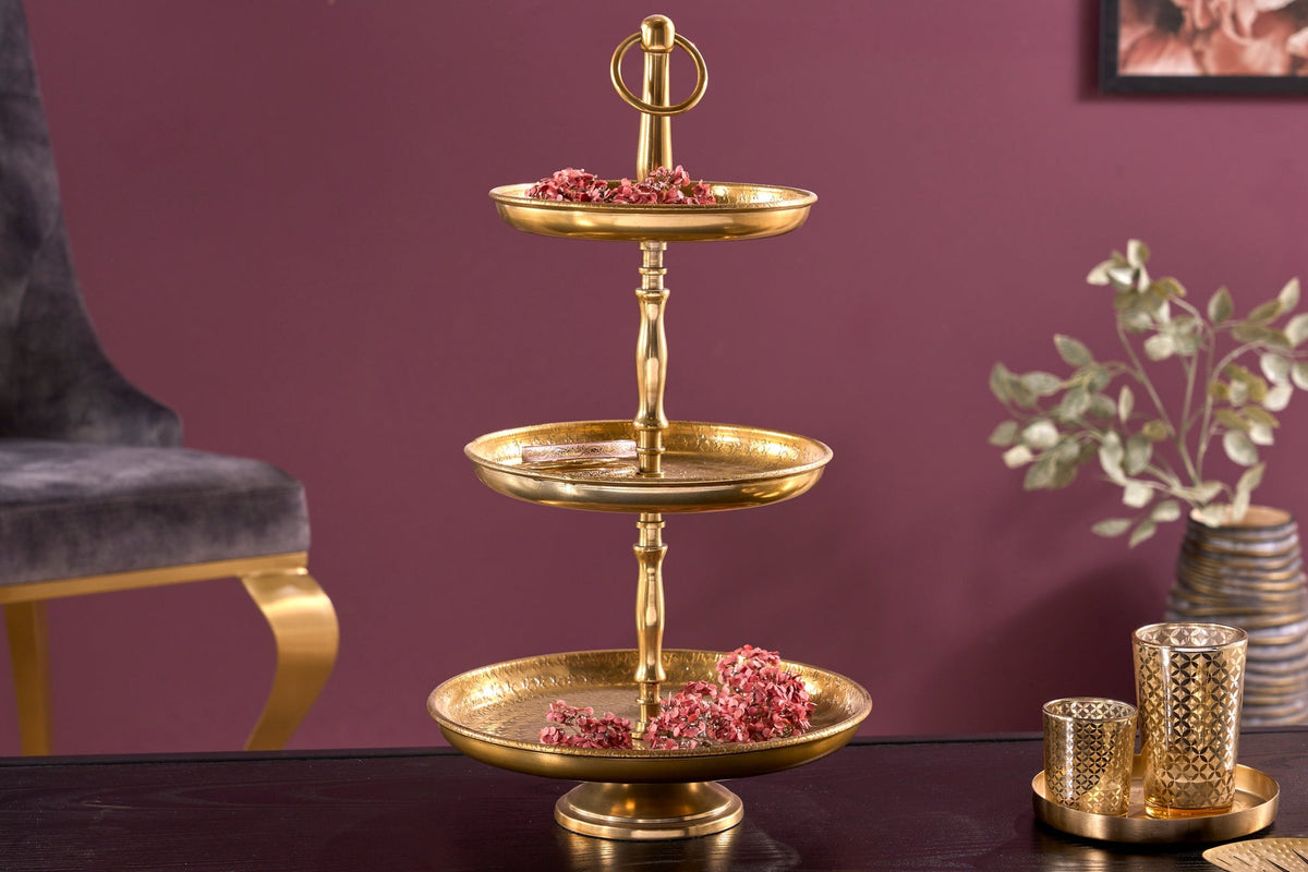 Présentoir à gâteaux design ORIENT 50cm doré finition marteau sauvage à trois niveaux