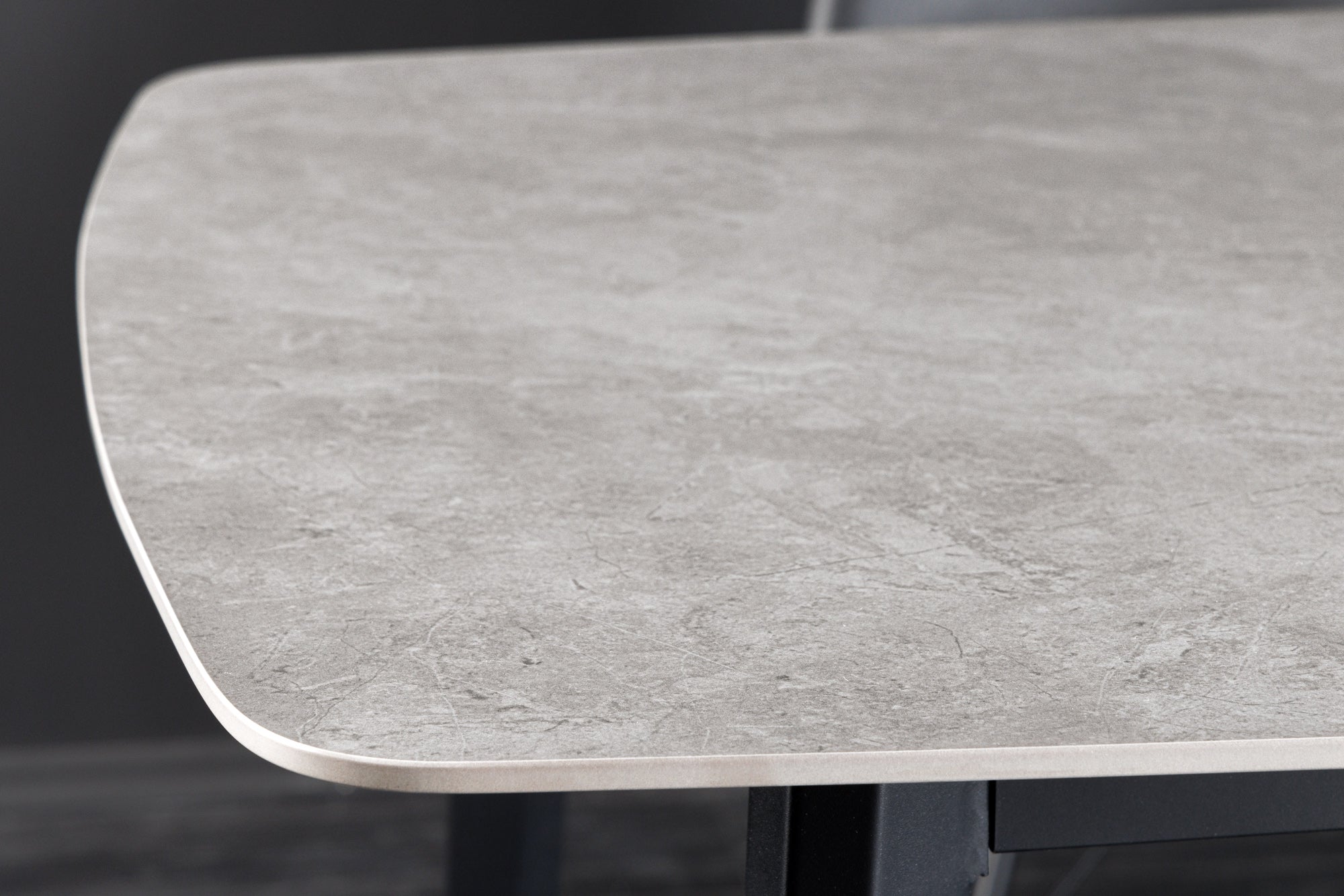 Mesa de comedor de diseño MILANO 180cm cerámica mármol gris patas de metal negro