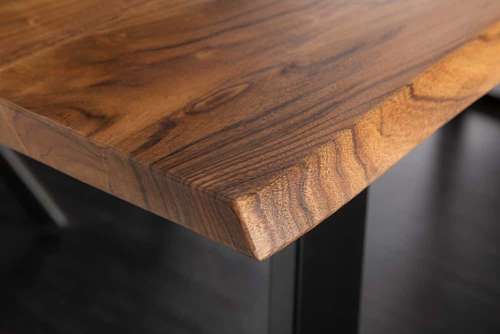 Table à manger en bois massif MAMMUT 180cm bord d’acacia sauvage design industriel plateau 2,6cm