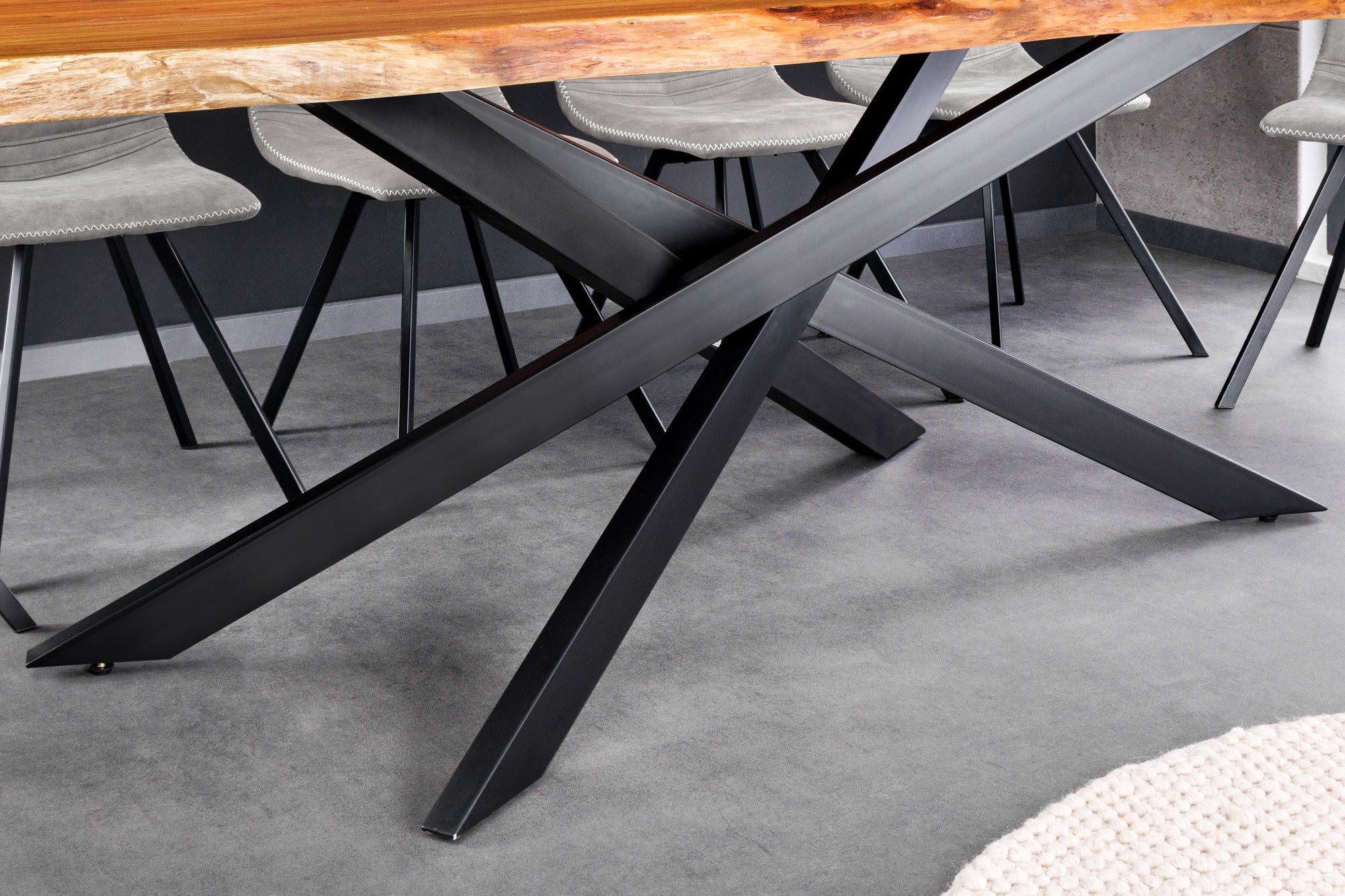 Mesa de comedor de madera maciza MAMMUT 200cm negro acacia tapa de metal borde 3,5cm