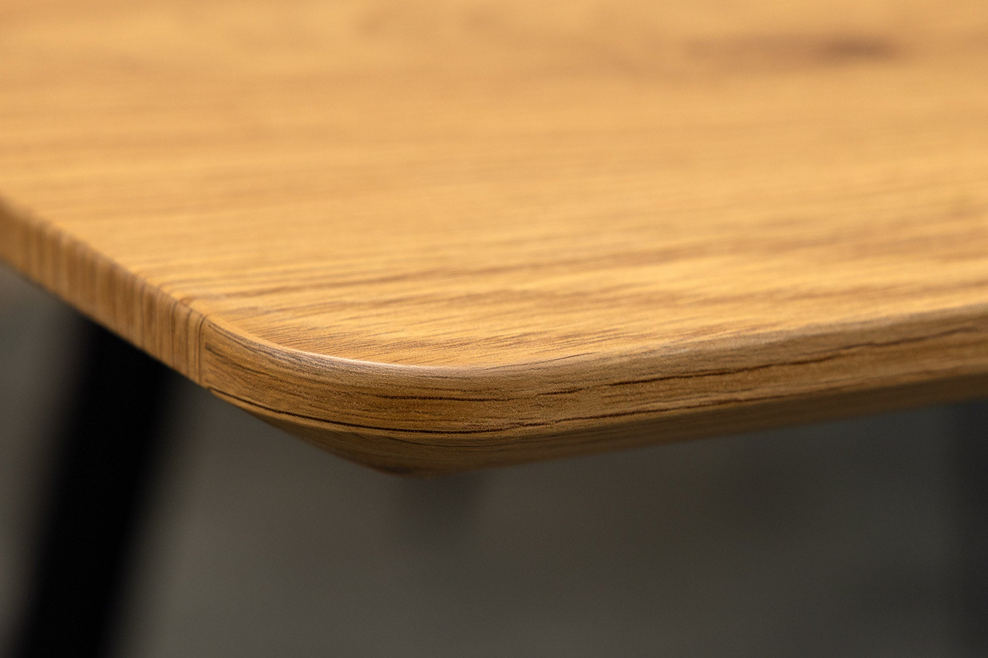 Table à manger extensible APARTMENT 120-160cm chêne sauvage naturel structure métal noir