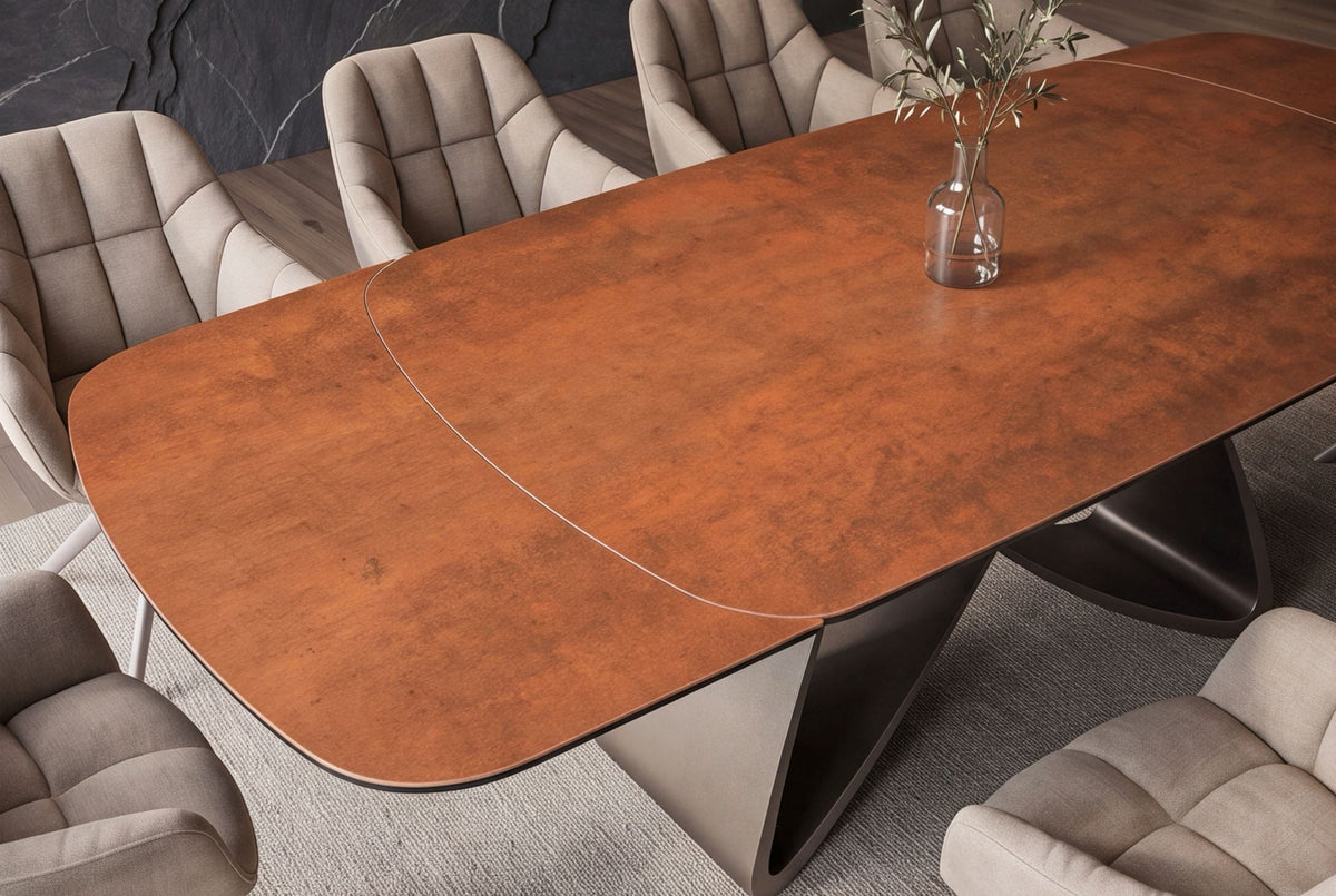 Table à manger extensible INFINITY 180-260cm forme bateau en céramique espagnole marron rouille