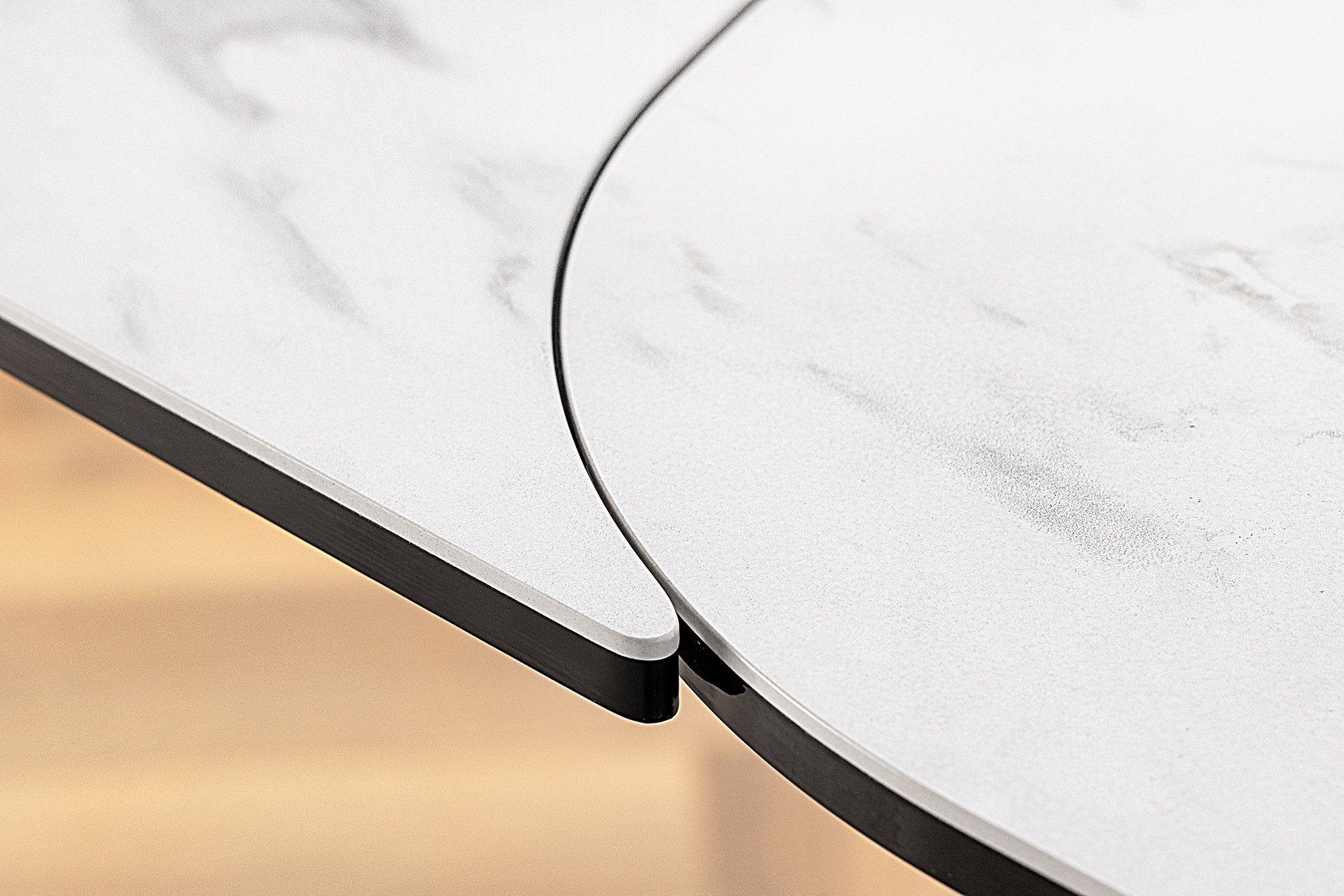 Mesa de comedor extensible PAPILLON 180-260cm cerámica blanca mármol negro metal