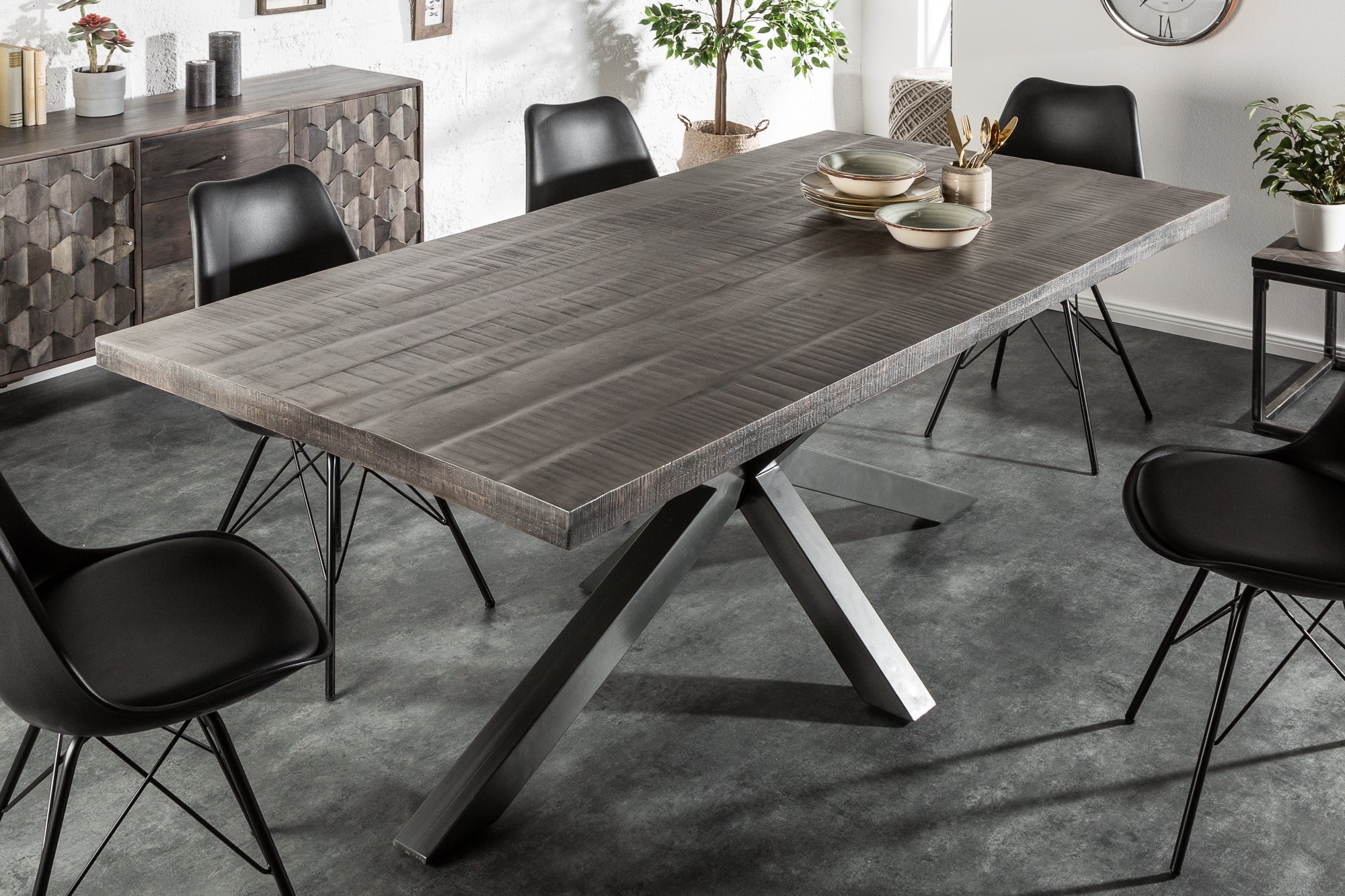 GALAXIE Mesa de comedor industrial maciza de 200 cm en madera de mango gris con estructura en forma de estrella