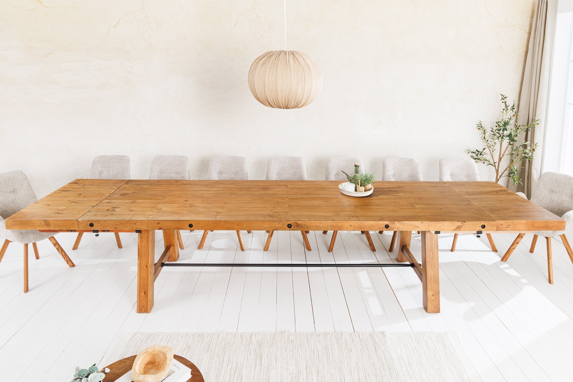 Table à manger massive FINCA 300-400cm vintage marron extensible en bois de pin recyclé