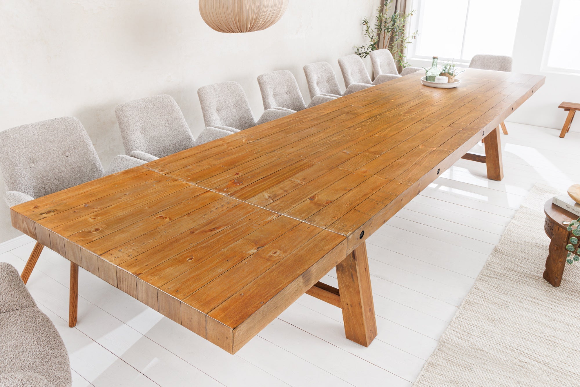 Table à manger massive FINCA 300-400cm vintage marron extensible en bois de pin recyclé