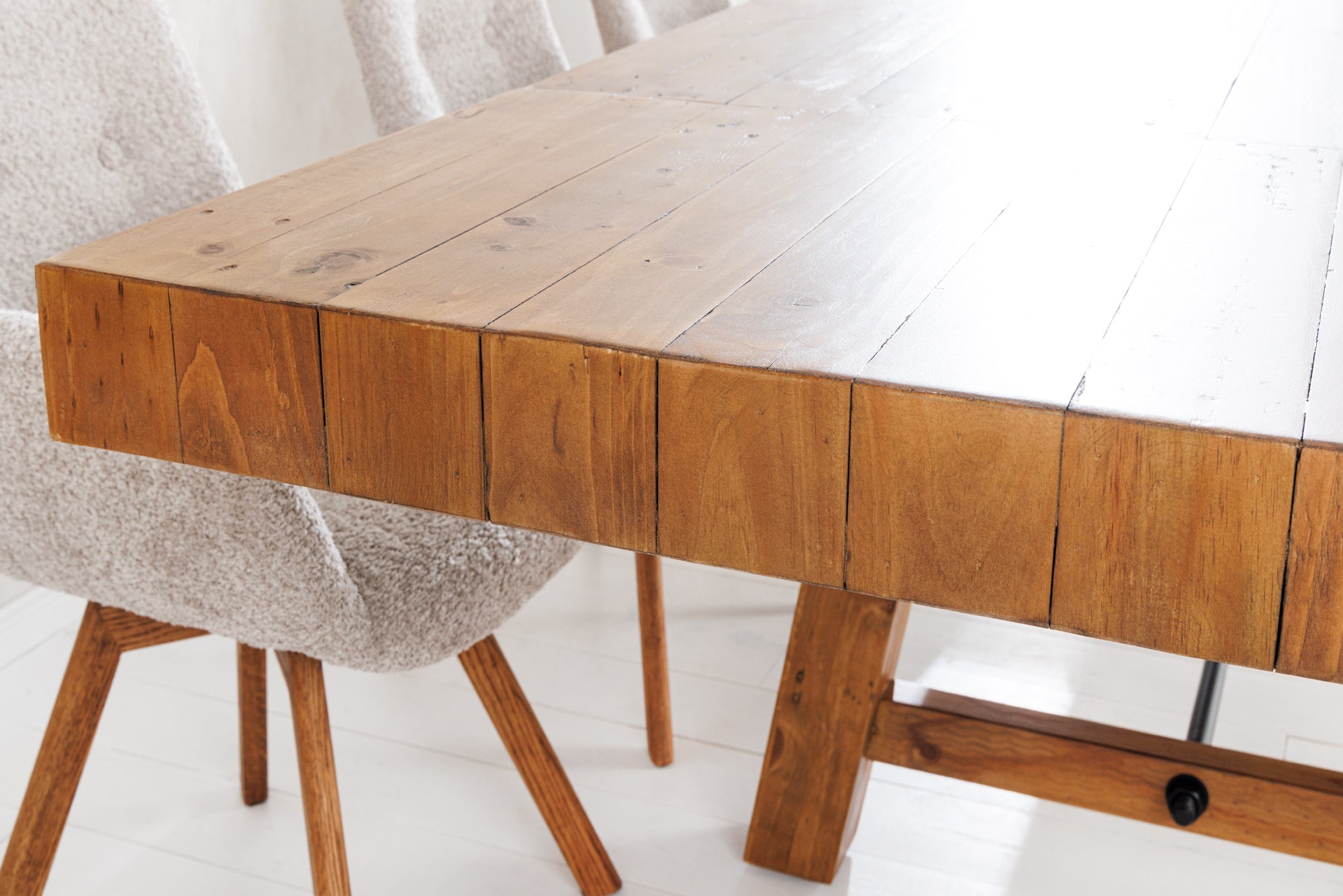 Table à manger massive FINCA 300-400cm vintage marron extensible en bois de pin recyclé