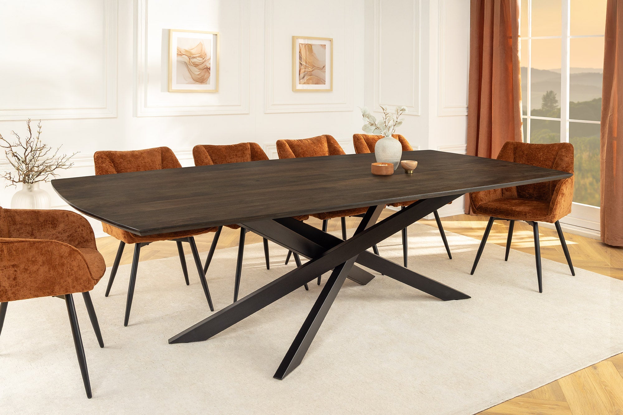 Table à manger massive SIGNUM 220cm en bois de manguier marron foncé forme bateau cadre étoile