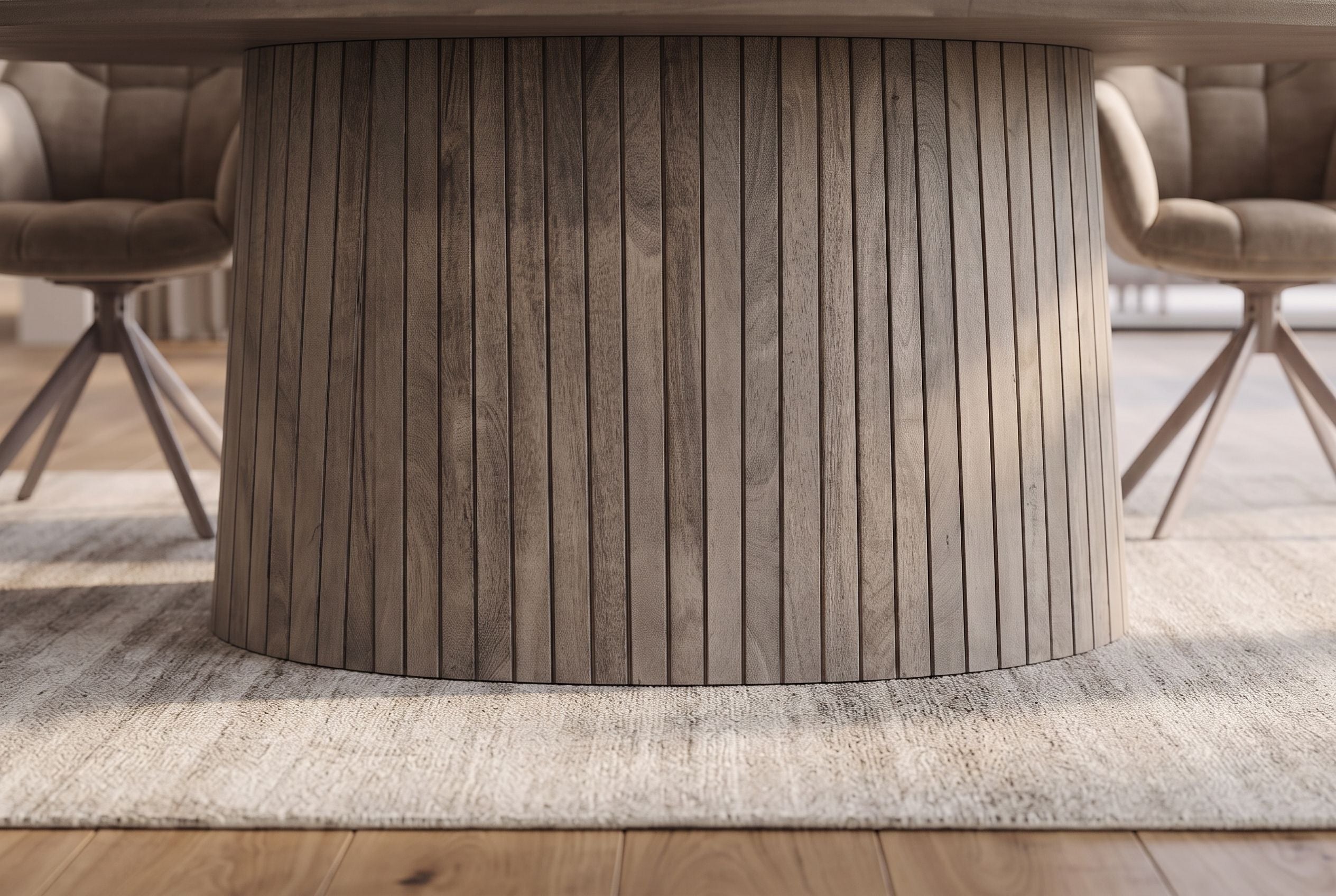 Table à manger ovale ART DECO 220cm en manguier massif gris fumé avec piètement colonne