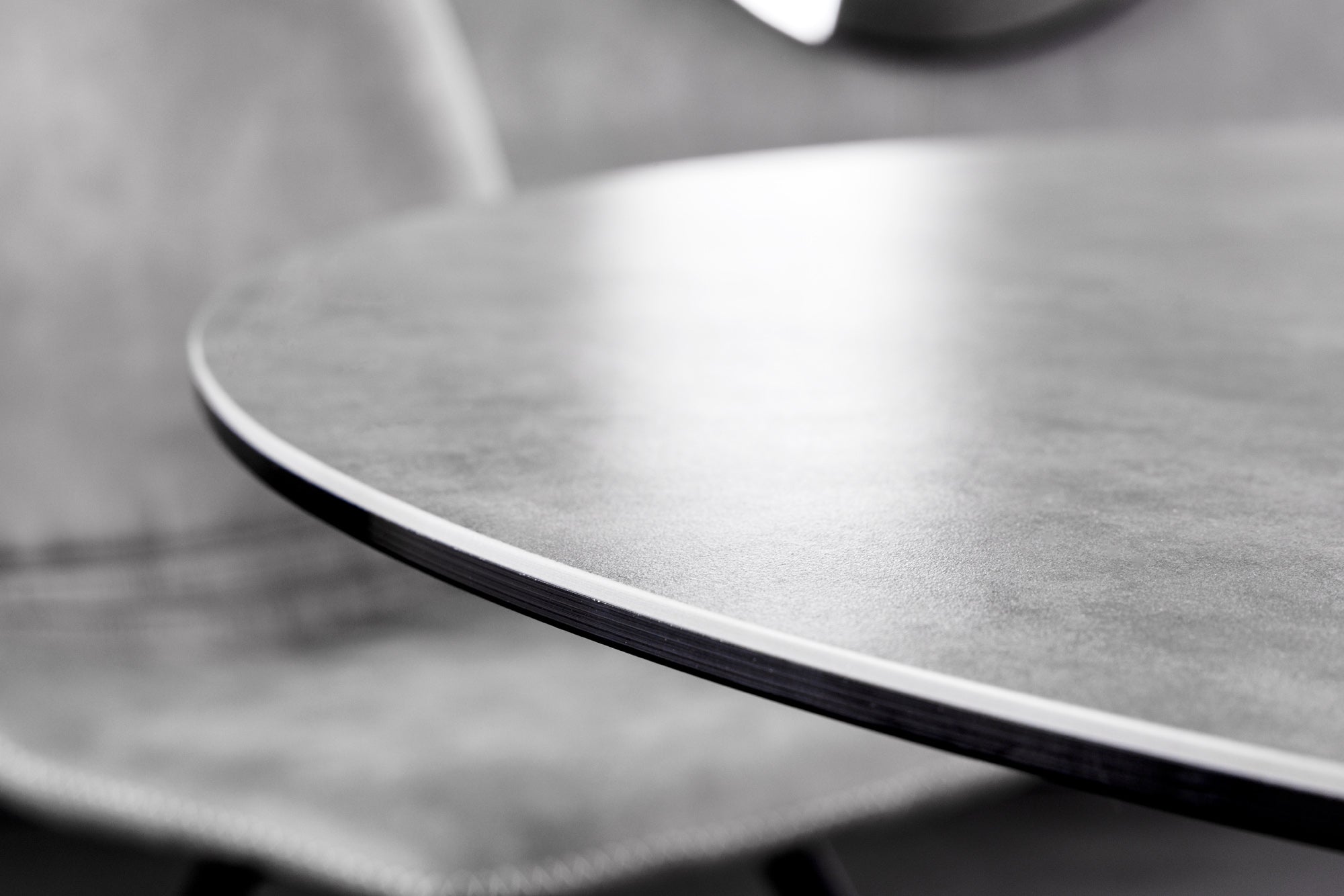 Table à manger ronde ALPINE 120cm céramique anthracite structure métal noir