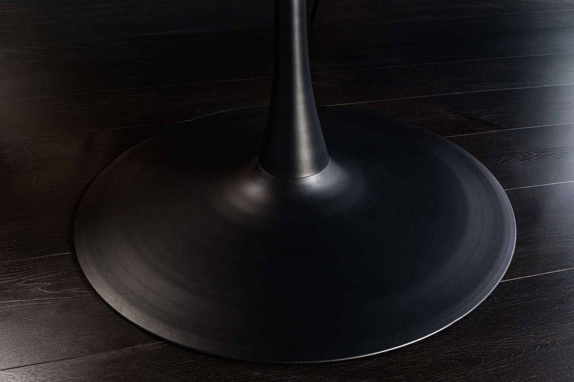 Table à manger ronde ATELIER 120cm chêne naturel pied colonne métal noir
