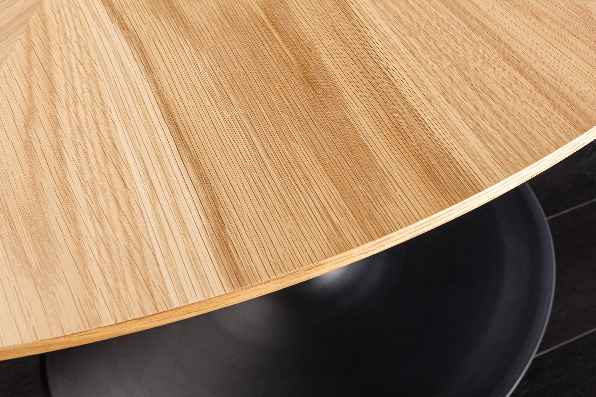 Table à manger ronde ATELIER 120cm chêne naturel pied colonne métal noir