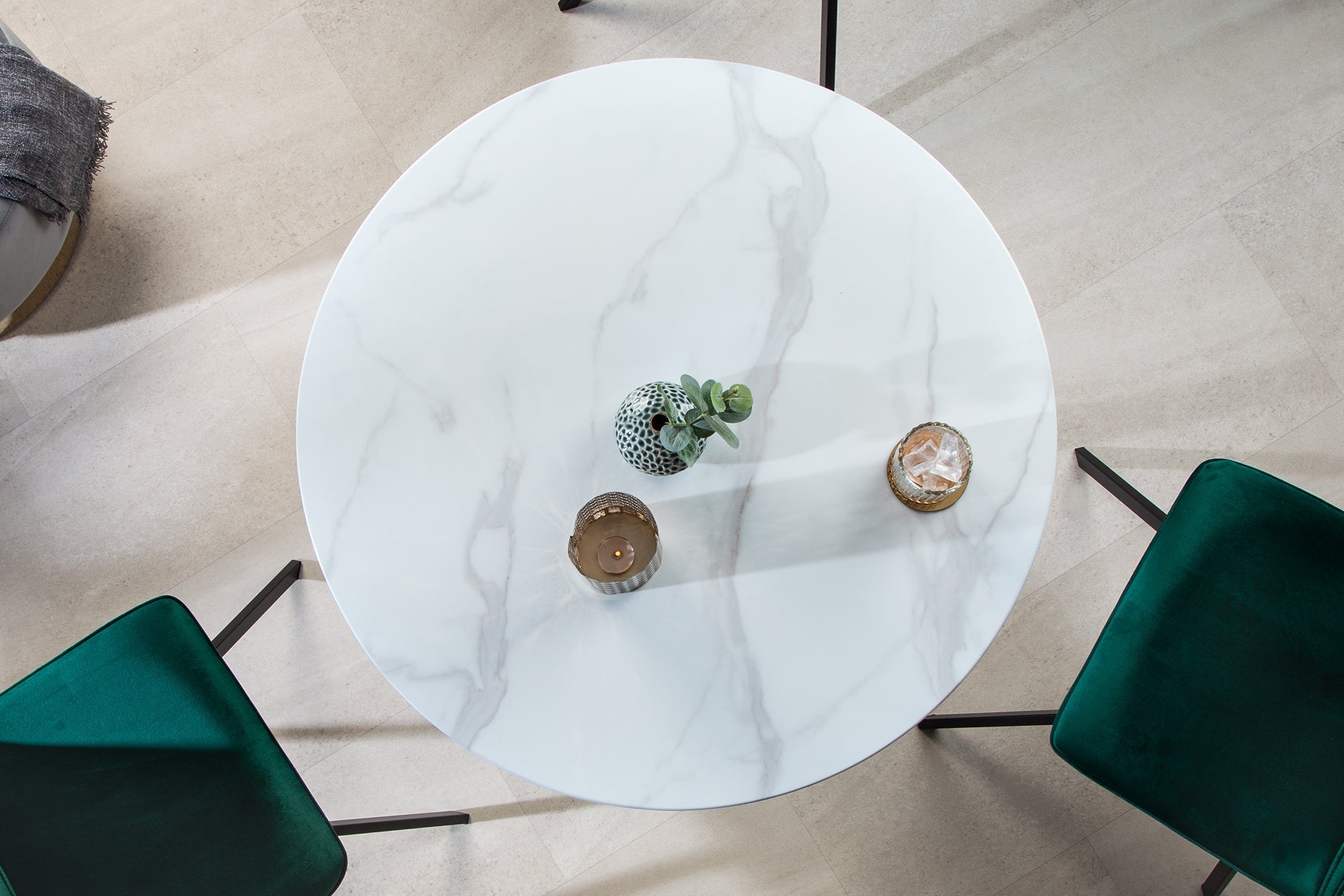 Table à manger ronde LYON 80cm verre blanc design marbre piètement métal noir