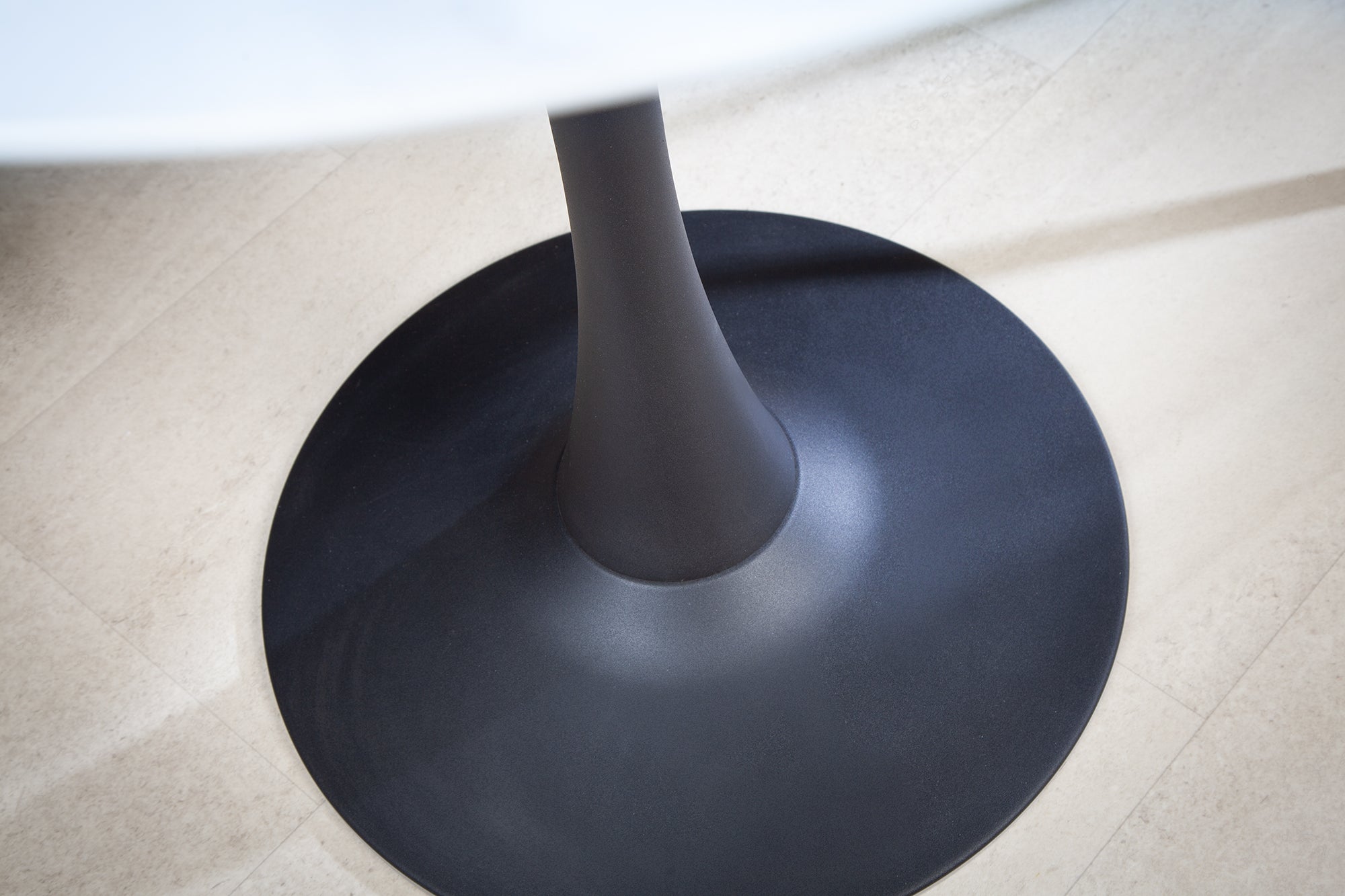 Table à manger ronde LYON 80cm verre blanc design marbre piètement métal noir