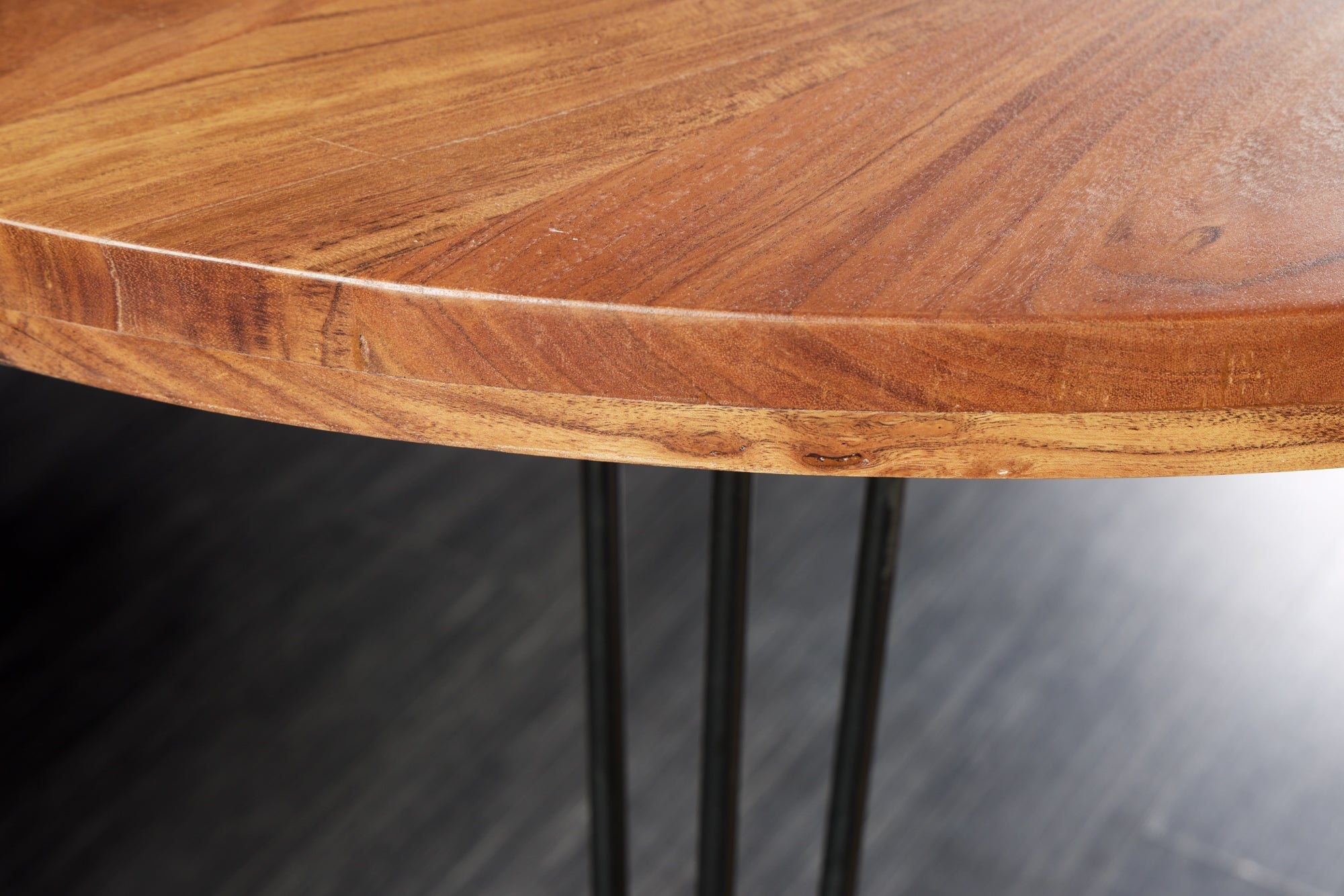 Table à manger ronde SCORPION 120cm en bois massif d’acacia naturel pieds en épingle design rétro