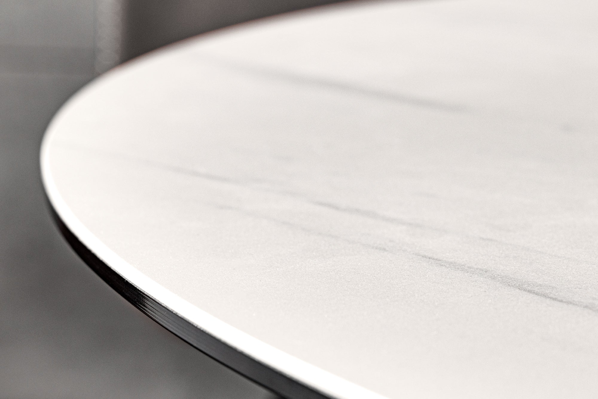 SPIN Mesa de comedor redonda blanca de 150 cm con tablero de mármol cerámico negro giratorio 360