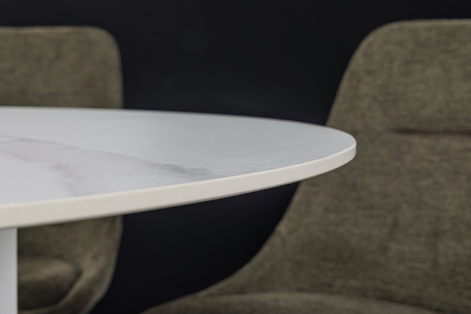 Mesa de comedor de cerámica blanca redonda de 120 cm con base de columna UNIQUE