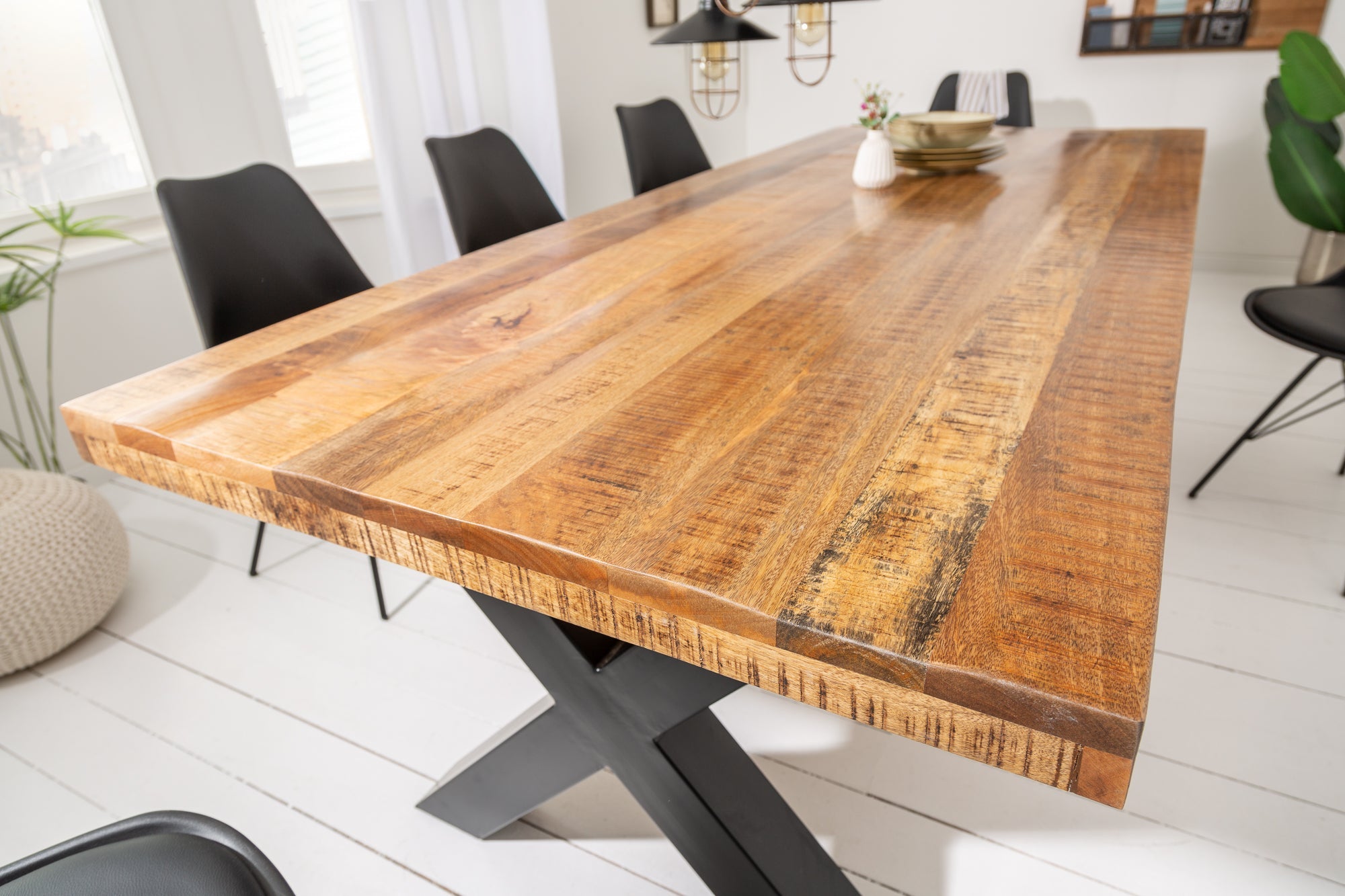 Table à manger solide IRON CRAFT 240cm en bois de manguier naturel design industriel structure en X métal noir