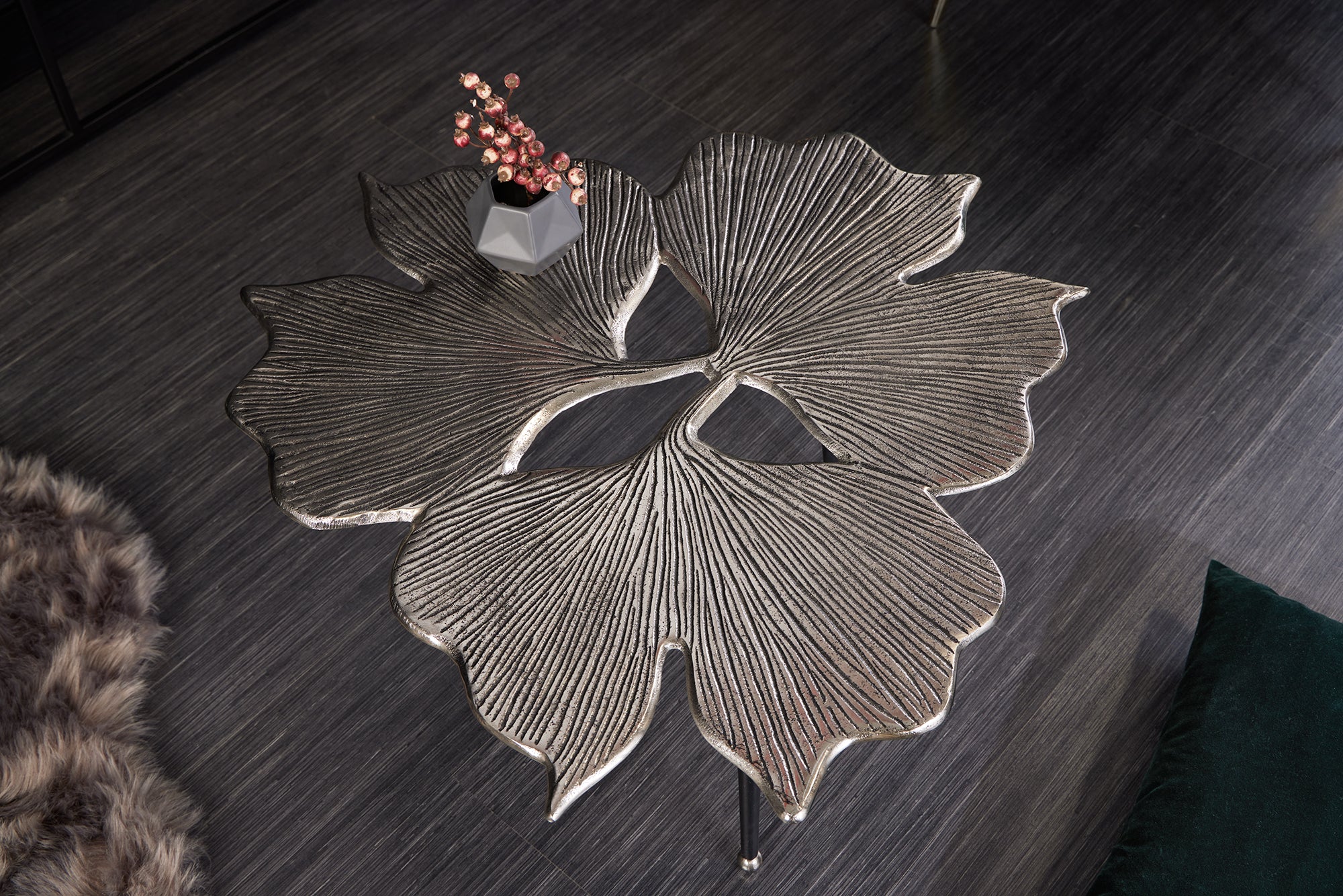 Table basse décorative GINKGO LEAFS 75cm métal argenté fait main