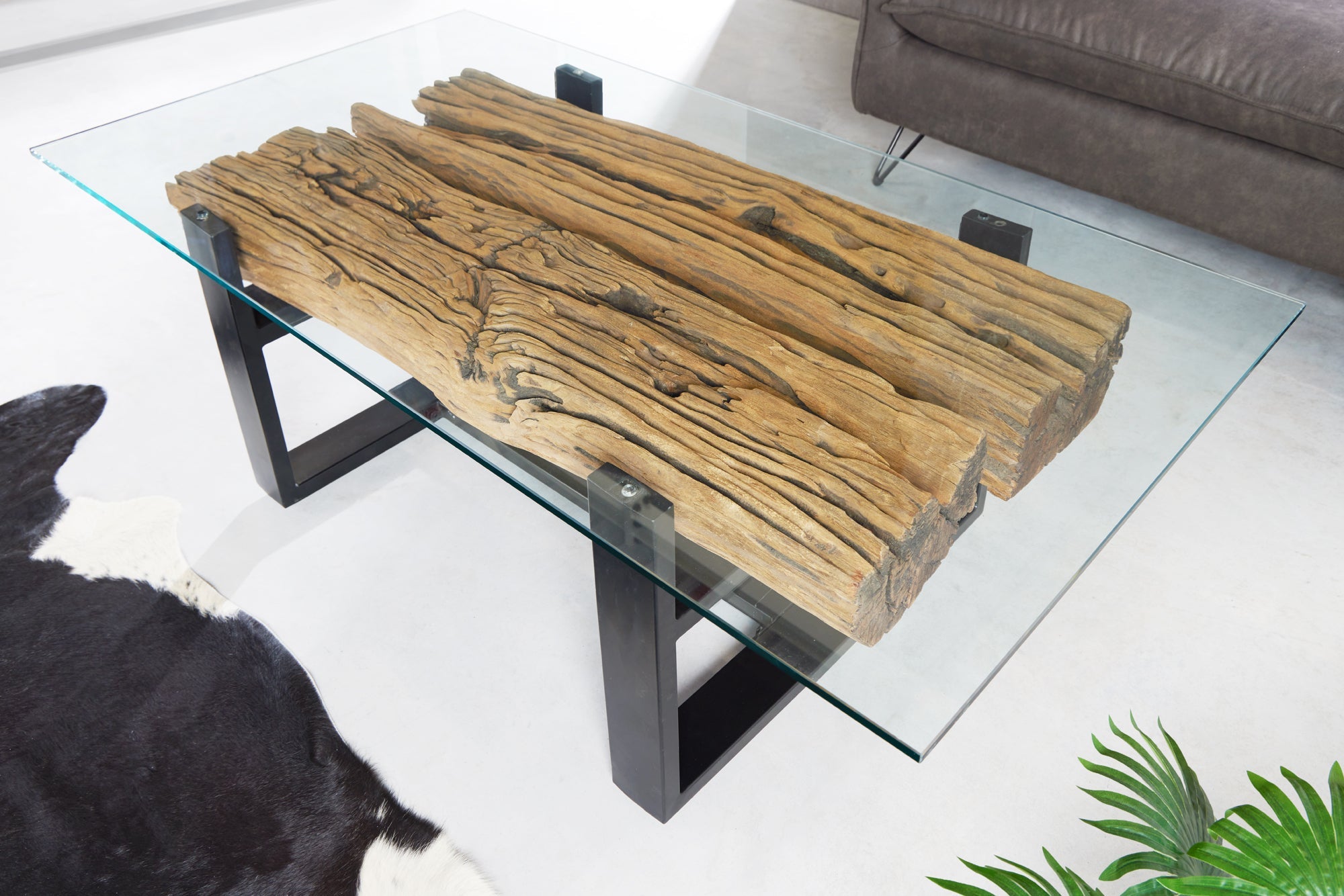 Table basse design BARRACUDA 130cm bois de teck recyclé plateau verre acier inoxydable noir industriel