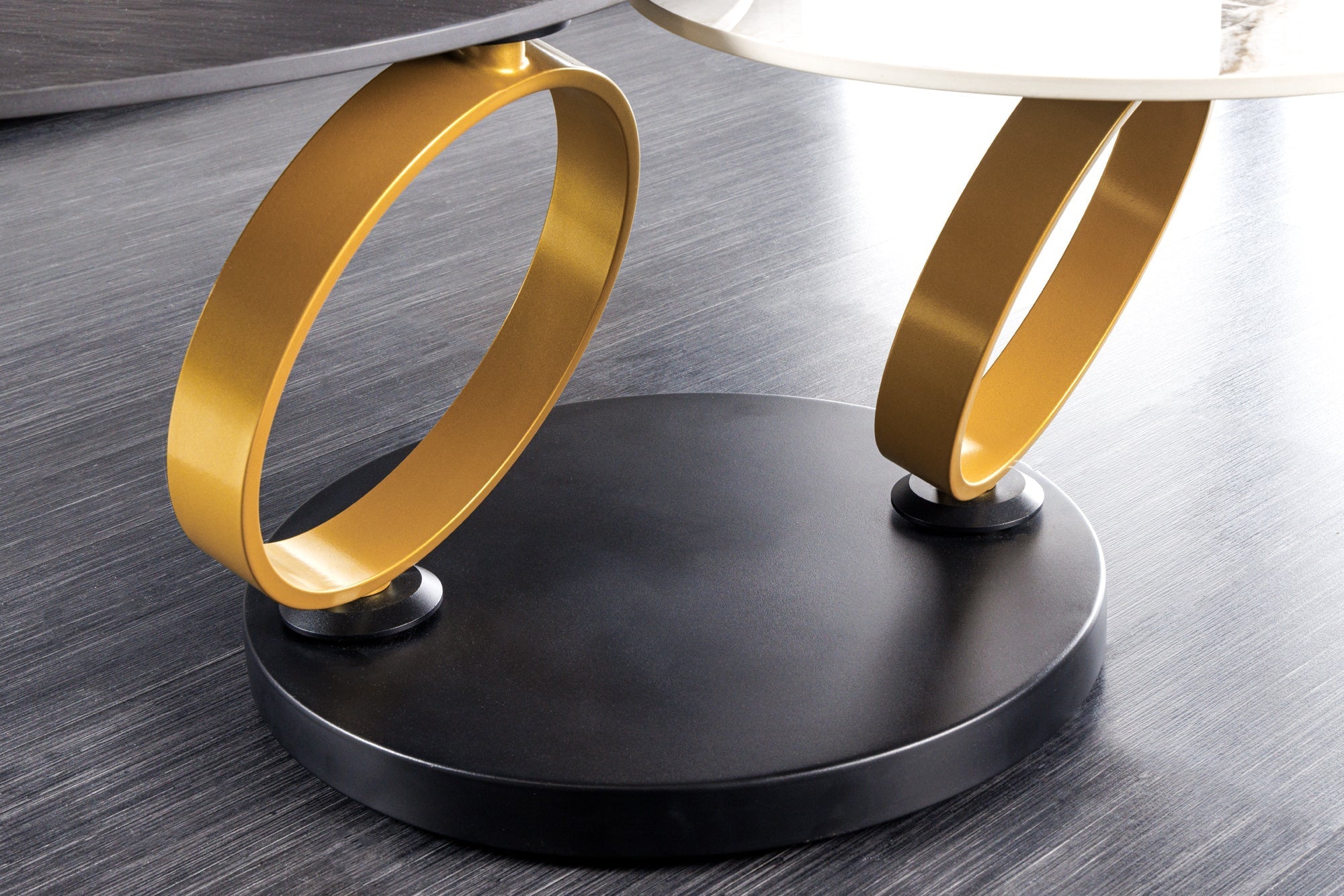 Table basse design DANCING RINGS ronde noire tournante Pandora céramique métal noir