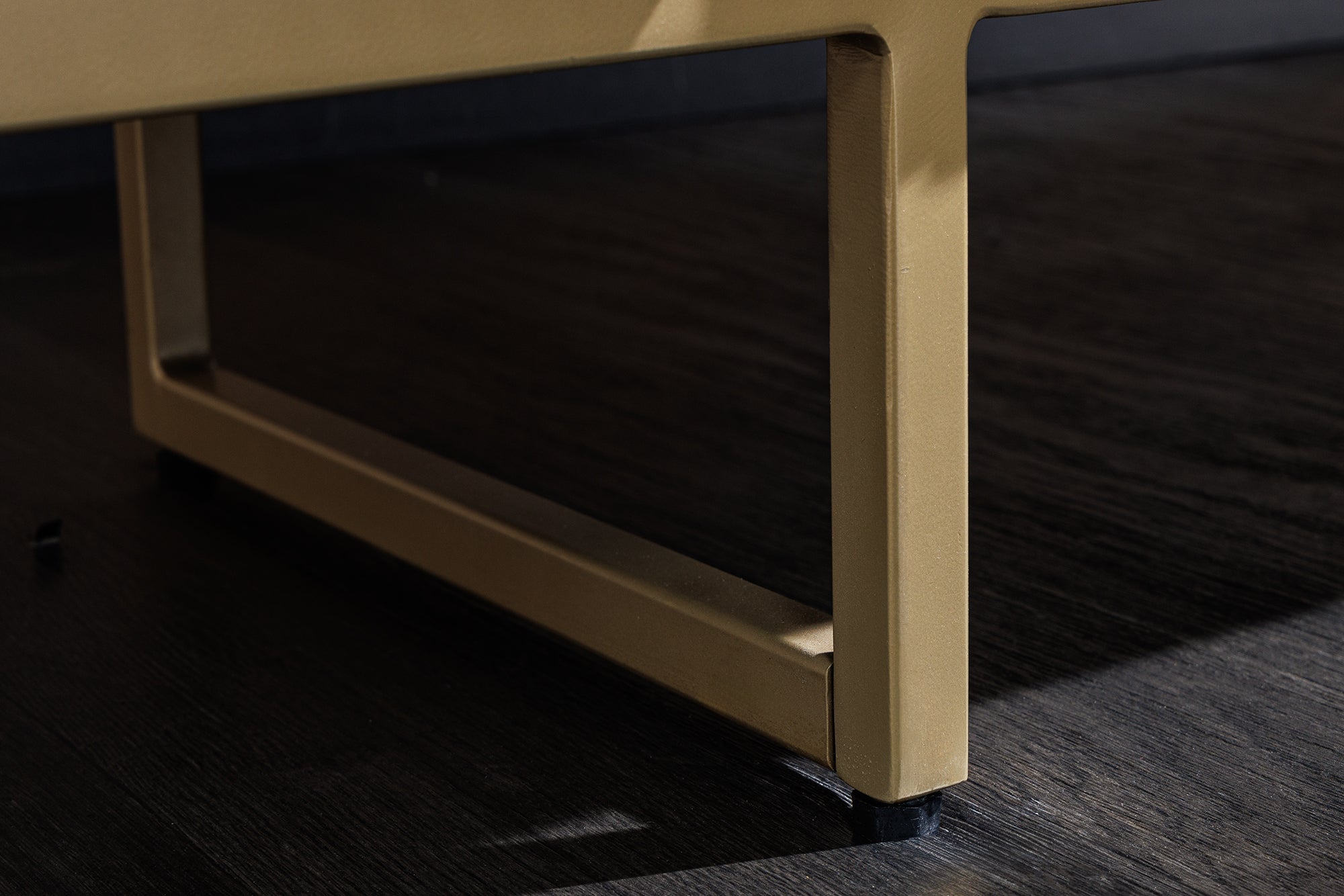 Table basse design GATSBY 110cm en bois de manguier massif plateau en marbre rétro avec tiroirs doré