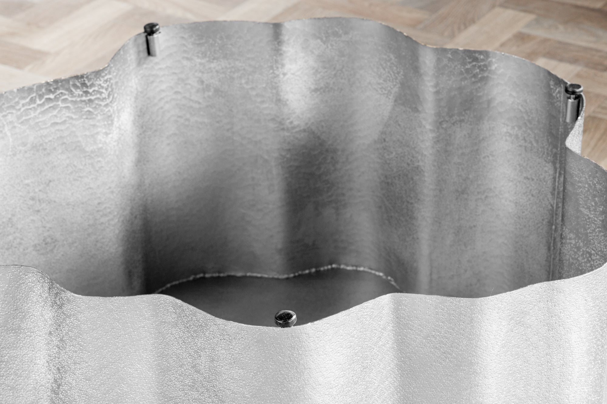 Table basse design ORGANIC ORIENT 75cm argent fait main