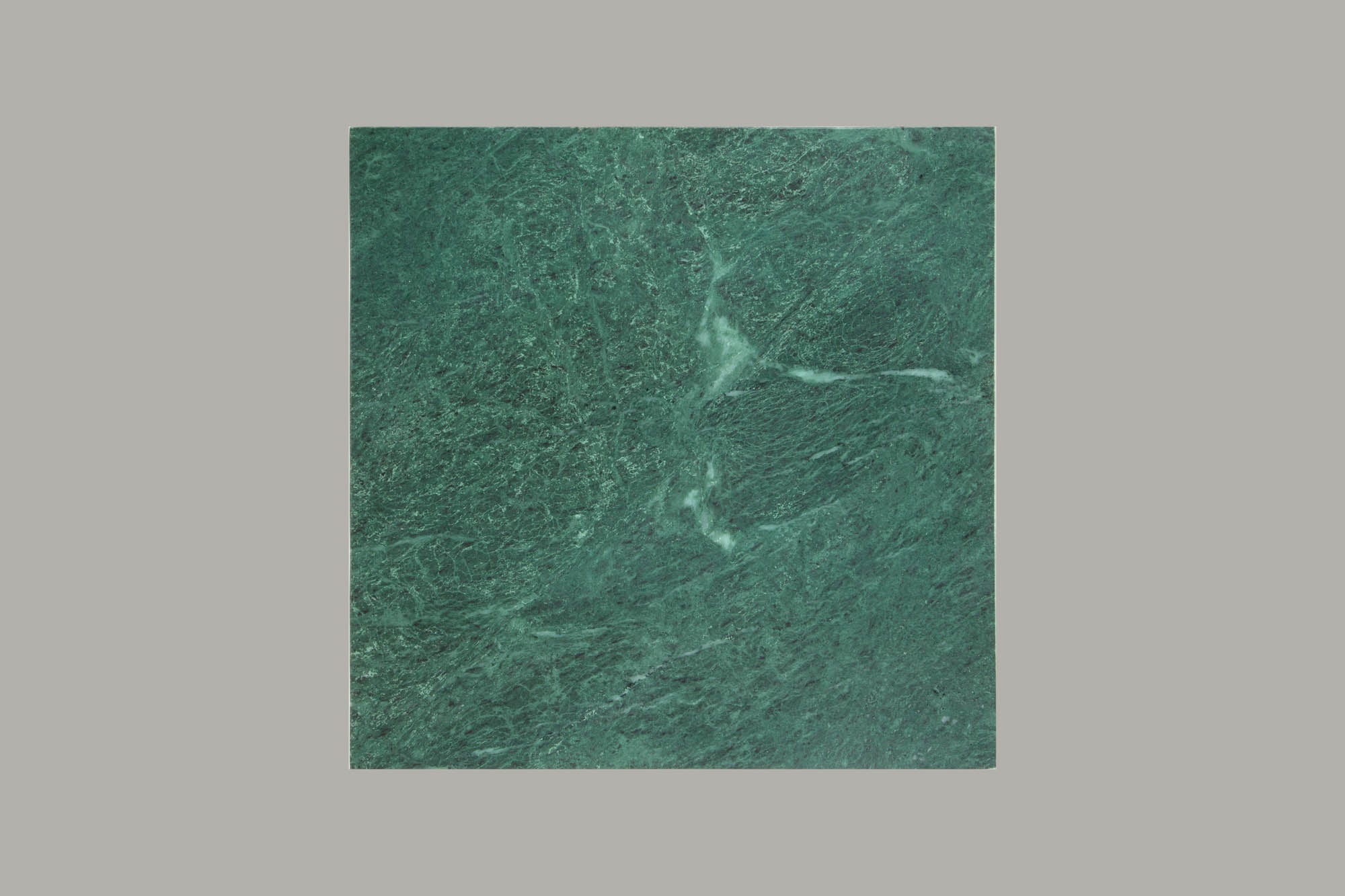 Table basse élégante ELEMENTS 50cm verte avec plateau en marbre poli