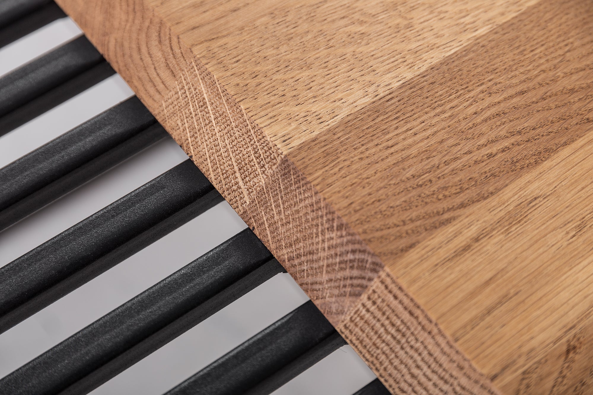 Table basse en bois massif ARCHITECTURE 100cm chêne huilé structure métal noir