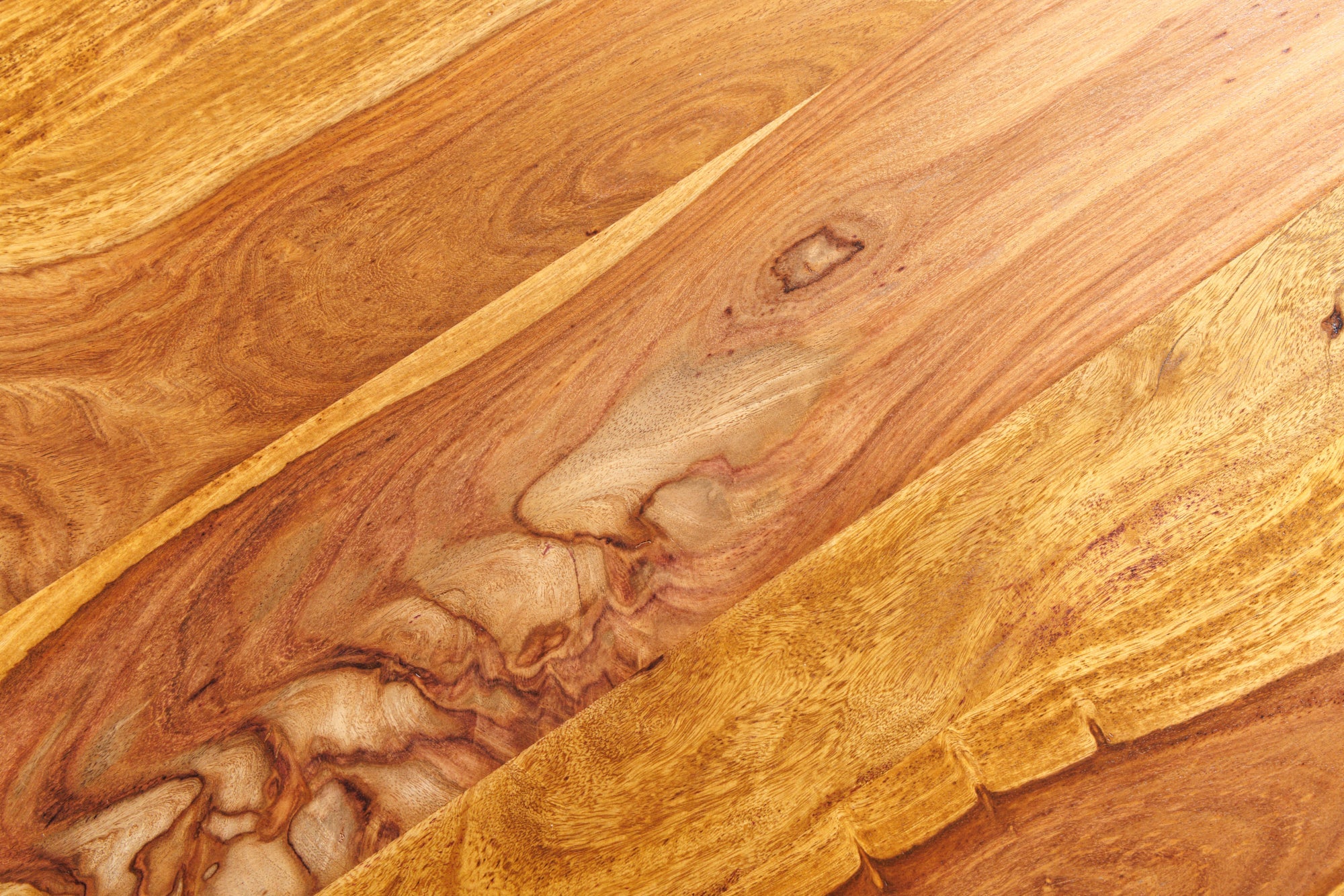 Table basse en bois massif ARCHITECTURE 100cm marron finition pierre de Sheesham structure métal