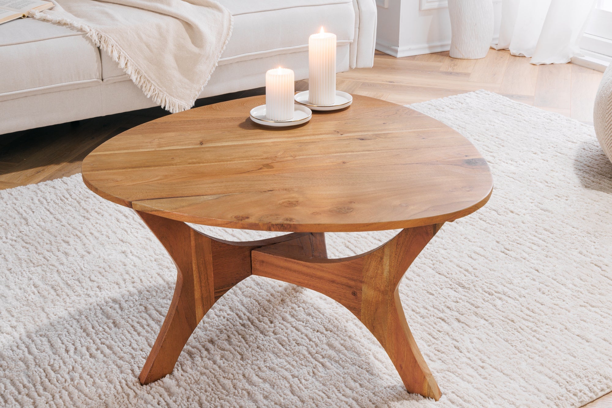 Table basse en bois massif ARCHITECTURE 70cm finition miel naturel acacia triangulaire