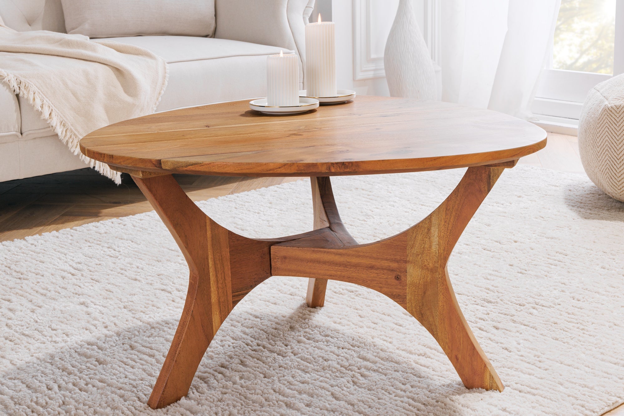 Table basse en bois massif ARCHITECTURE 70cm finition miel naturel acacia triangulaire