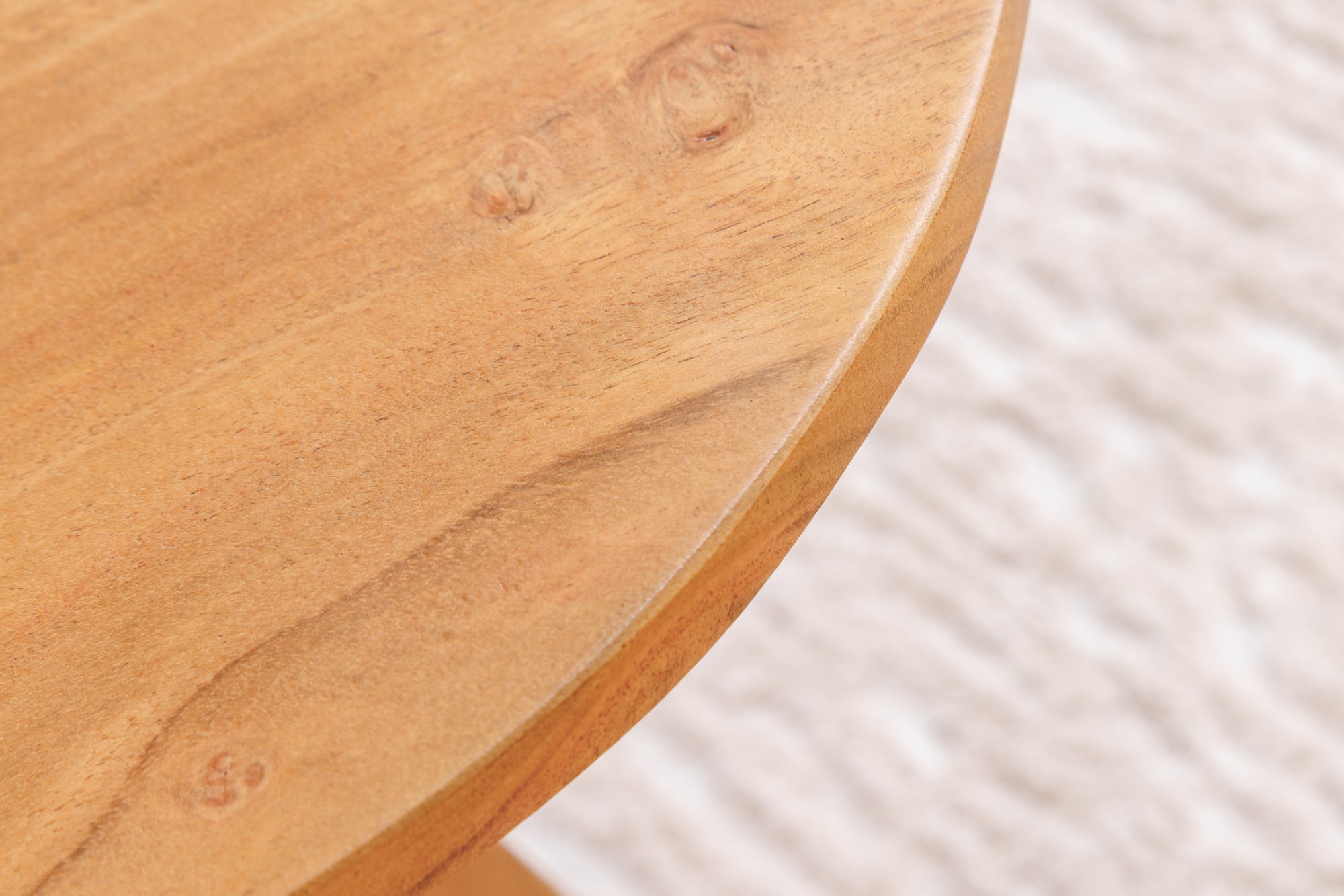 Table basse en bois massif ARCHITECTURE 70cm finition miel naturel acacia triangulaire