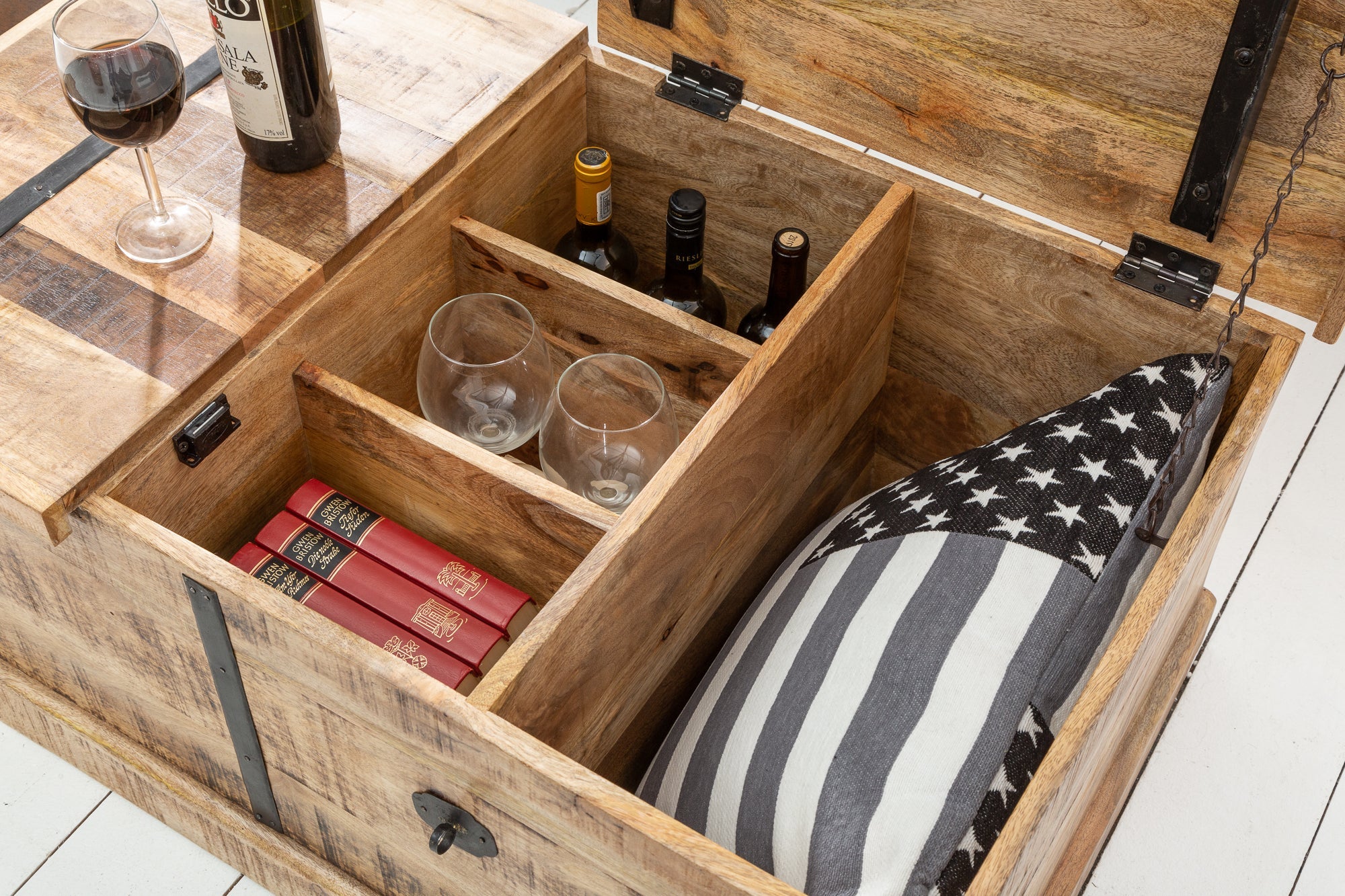 Table basse en bois massif BODEGA 100 cm, coffre de bar en bois de manguier avec espace de rangement