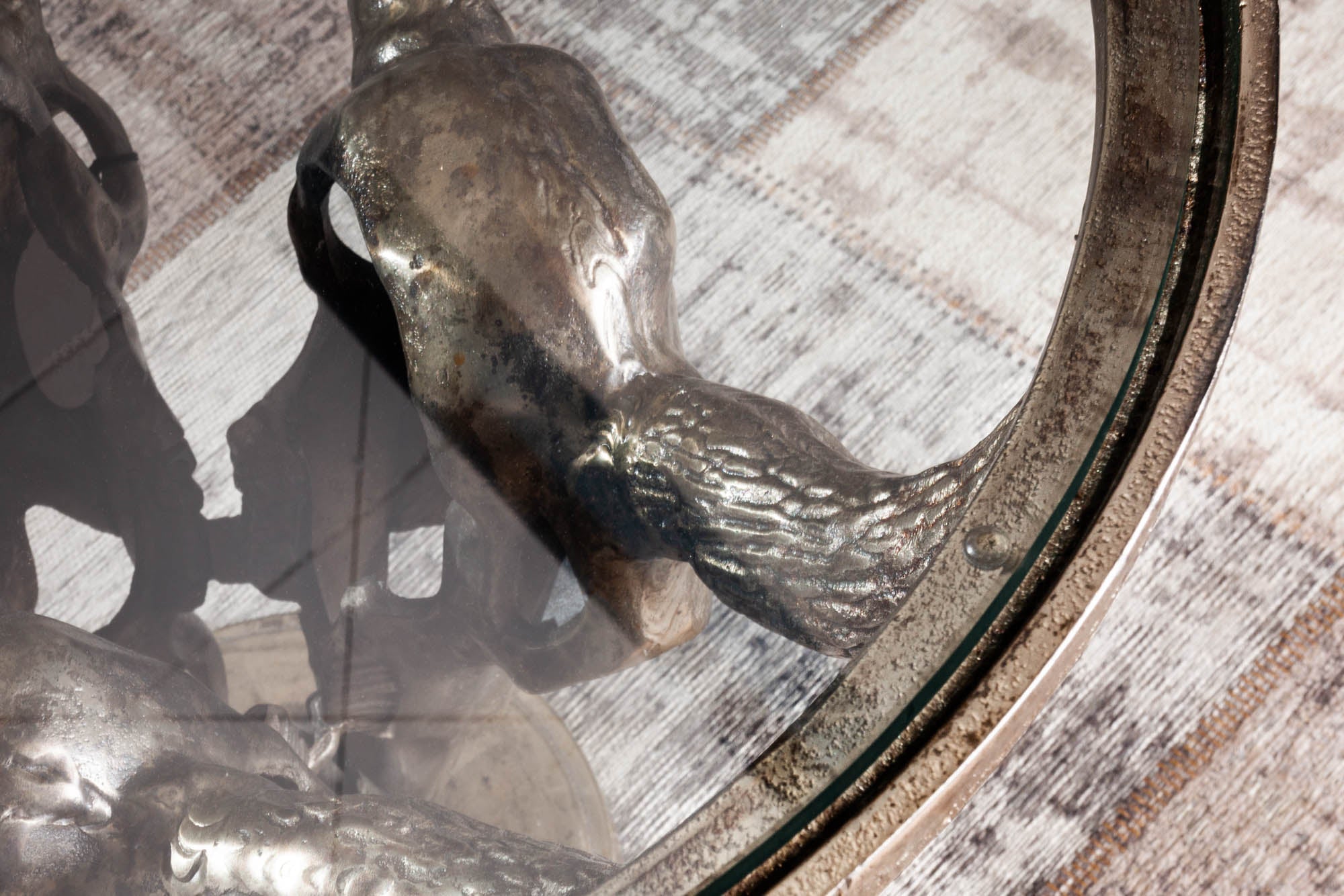 Table basse extravagante MATADOR 56cm tête de taureau en bronze avec plateau en verre