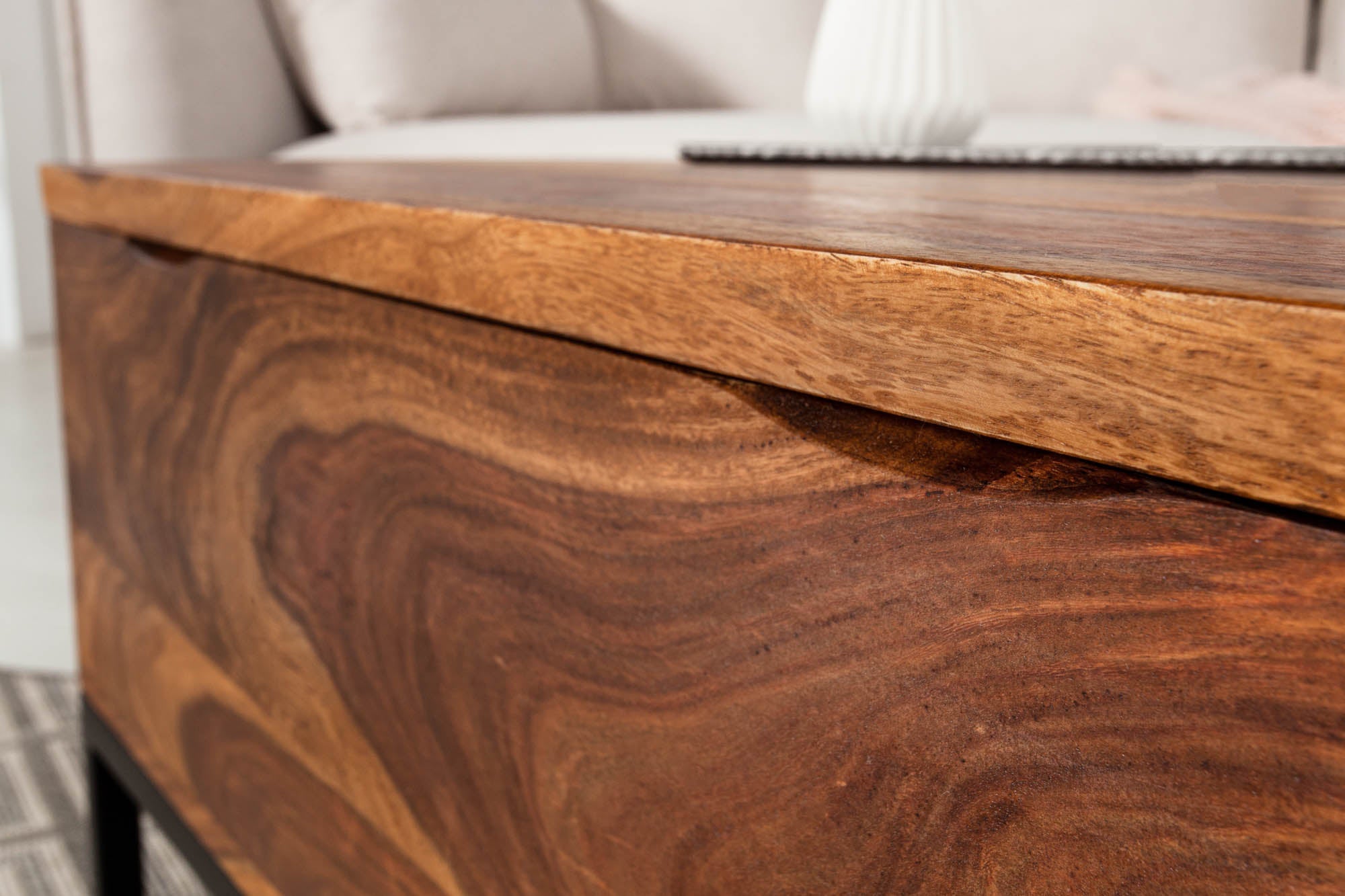 MAKASSAR FUNCTION Mesa de centro regulable en altura de 110 cm de madera maciza de Sheesham marrón con acabado de piedra