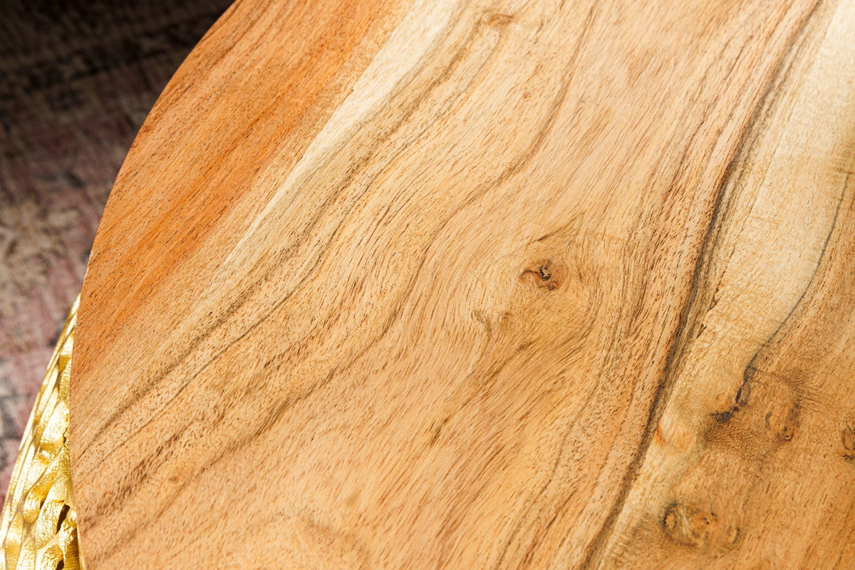 Table basse ronde ABSTRACT LEAF 75cm métal doré bois d’acacia massif filigrane artisanat