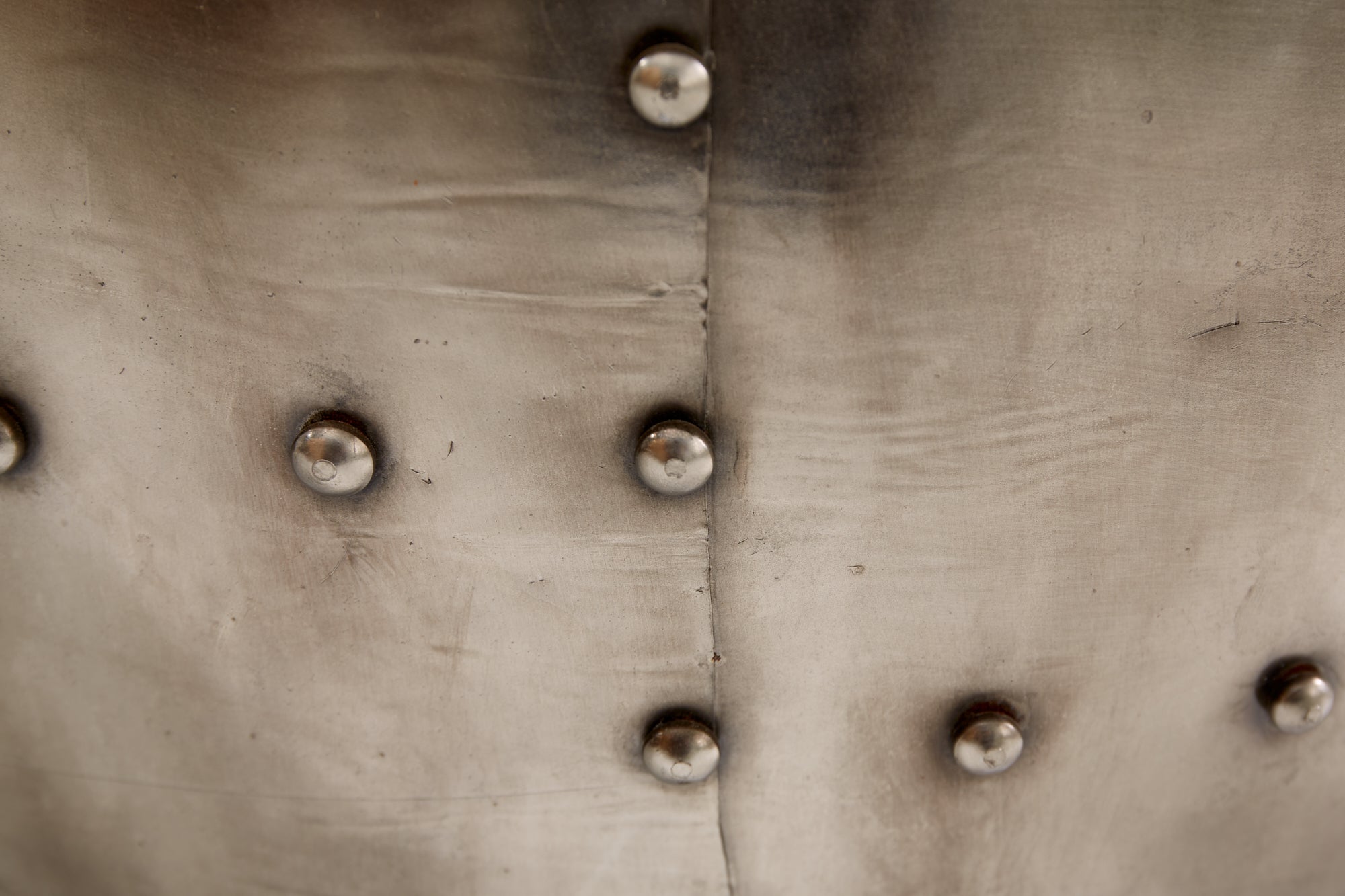 Table basse ronde DRUMP STORAGE 70cm gris argent bois de manguier massif avec espace de rangement fait main